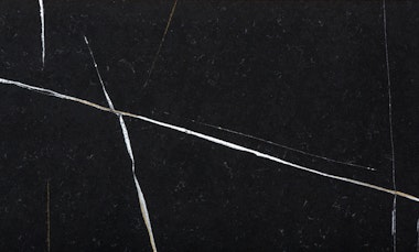 Et Noir Silestone surface sample by Cosentino