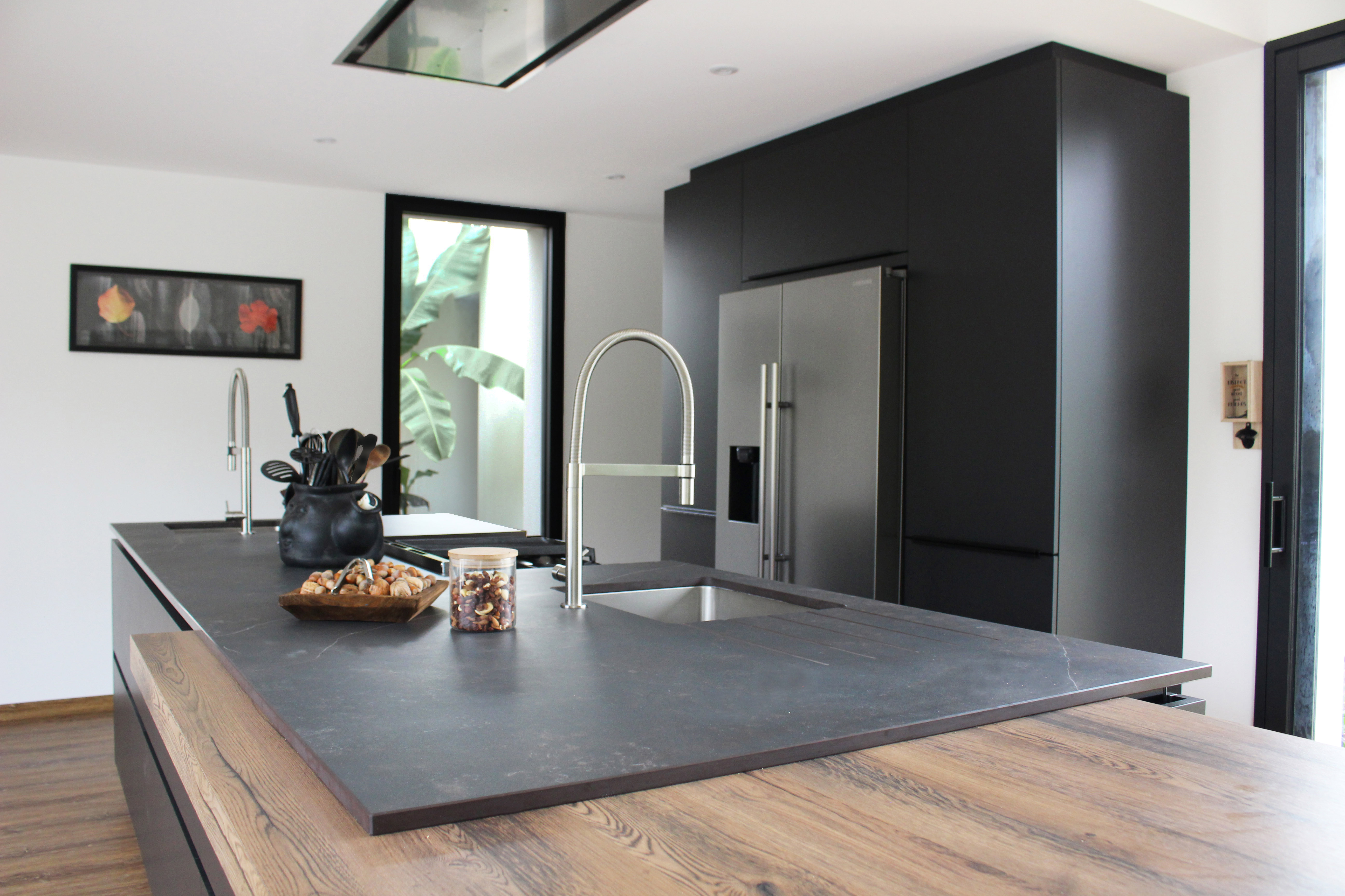 Cuisine contemporaine anthracite