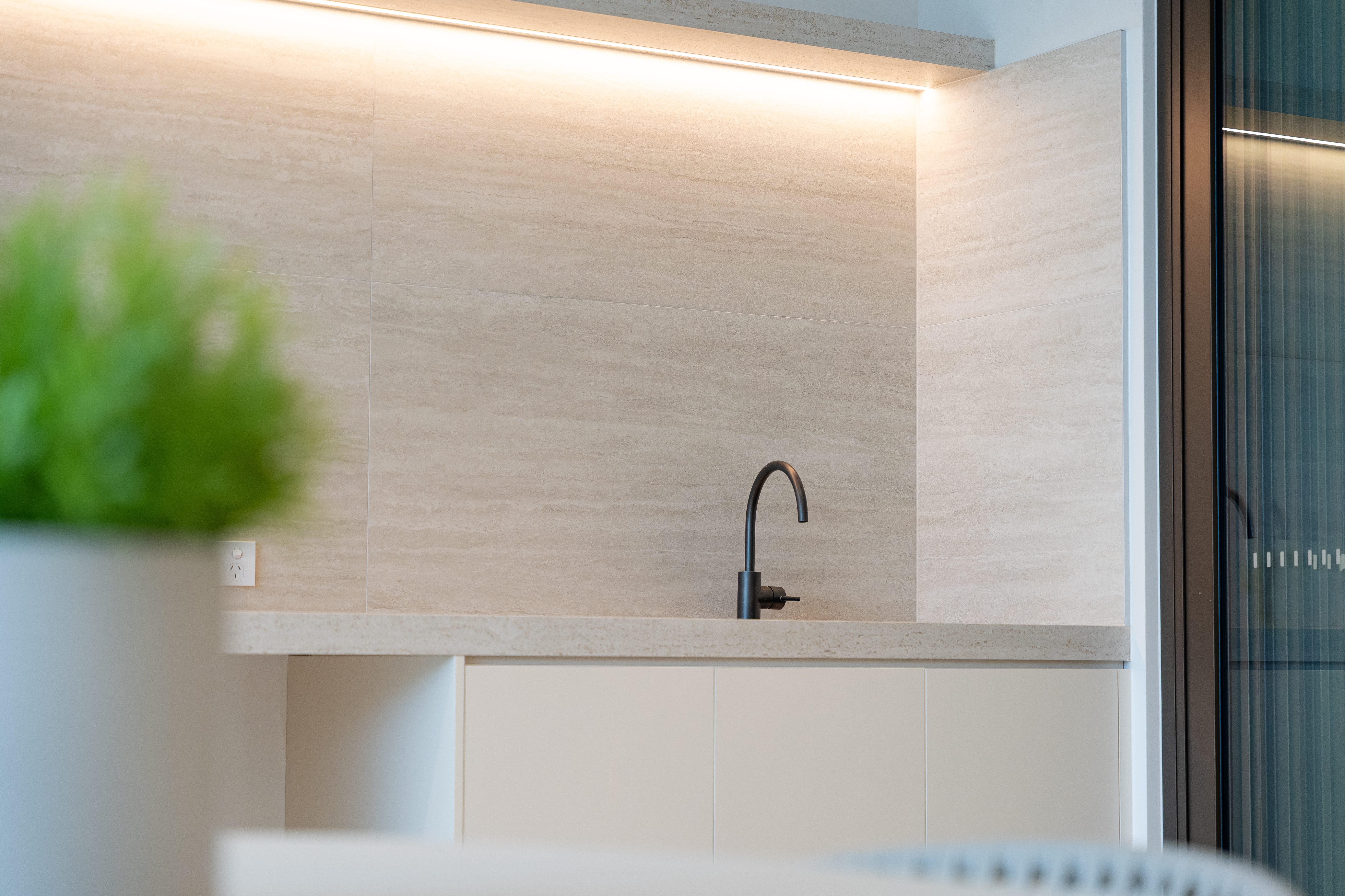 <a target='_blank' href='https://www.cosentino.com/fr-ca/inspiration/projets/facade-nsw'>Facade NSW</a> - Architecture / Design  KASA Design and Construct