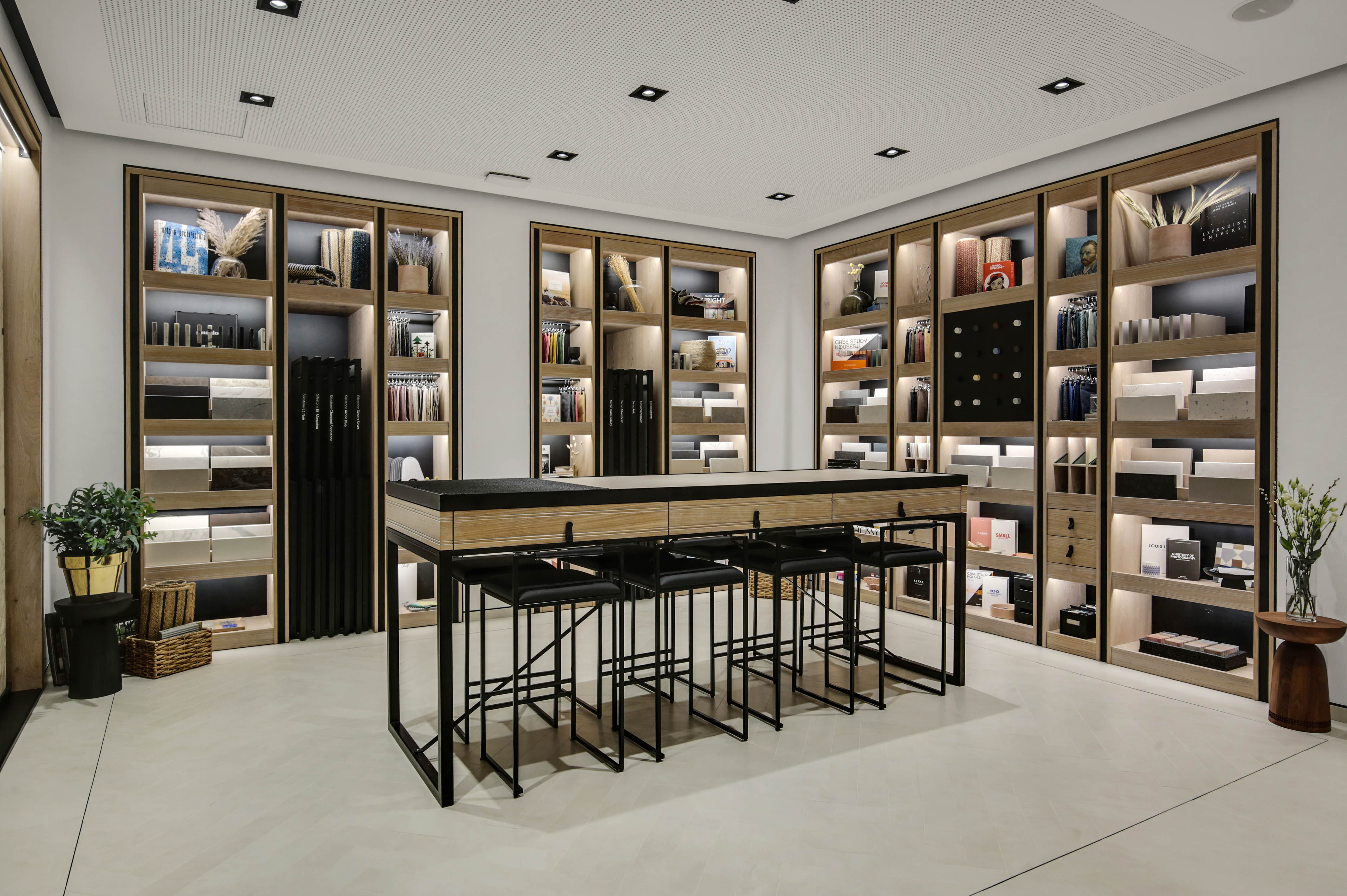 <a target='_blank' href='https://www.cosentino.com/nl-nl/inspiratie/projecten/cosentino-city-estocolmo'>Cosentino City Estocolmo</a>