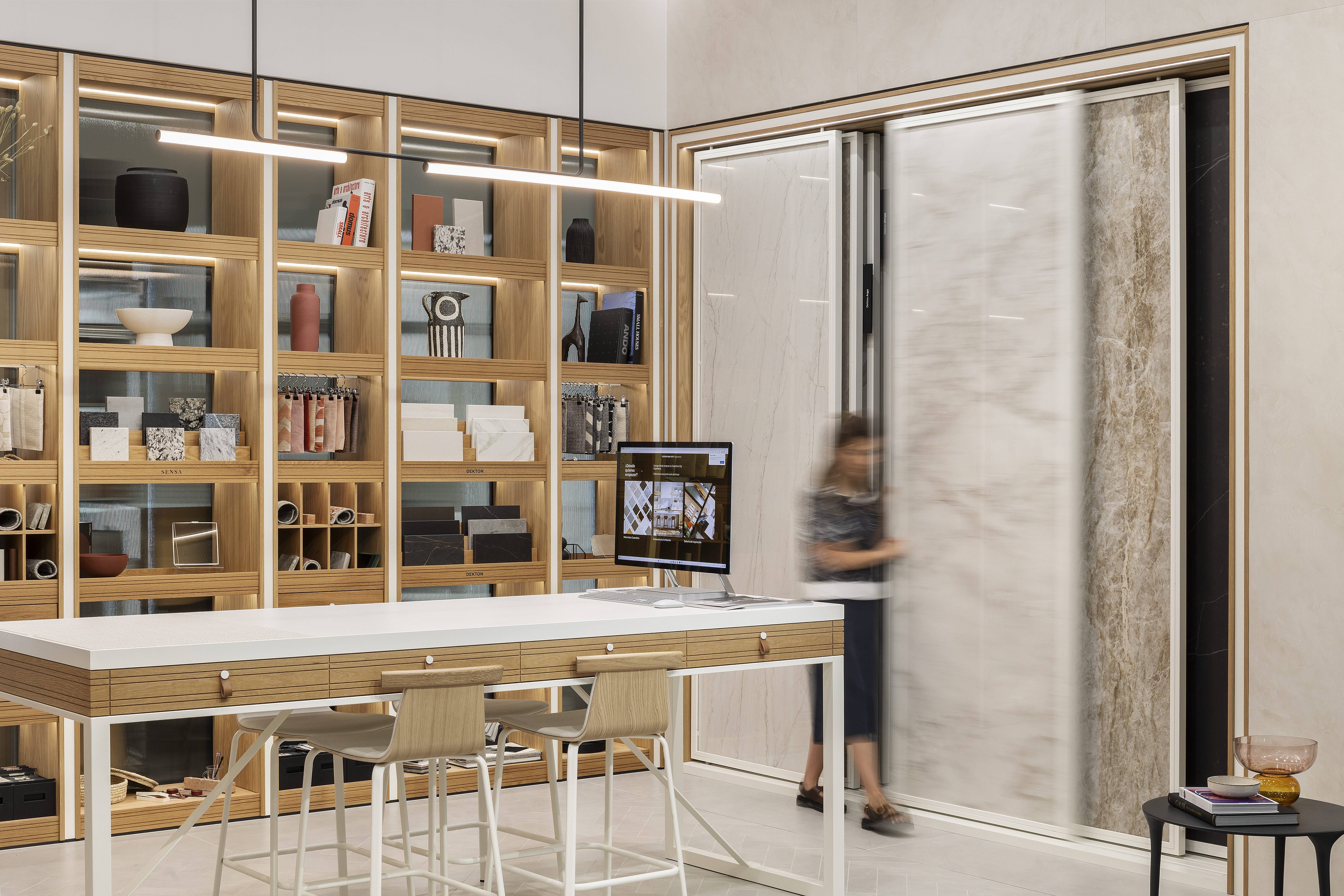 <a target='_blank' href='https://www.cosentino.com/nl-nl/inspiratie/projecten/cosentino-city-lisboa'>Cosentino City Lisboa</a>