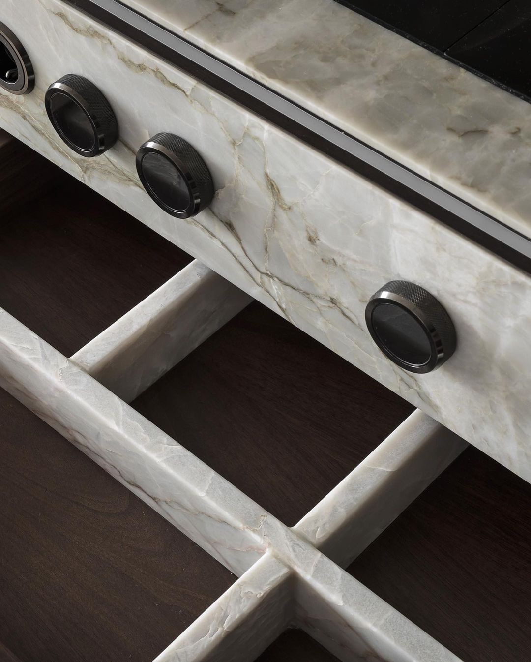 <a target='_blank' href='https://www.cosentino.com/inspiration/projects/done-kitchen-in-sensa-vancouver'>Done Kitchen in Sensa Vancouver </a> - Kitchen by Paul, Paul Badran (www.kitchens.se)