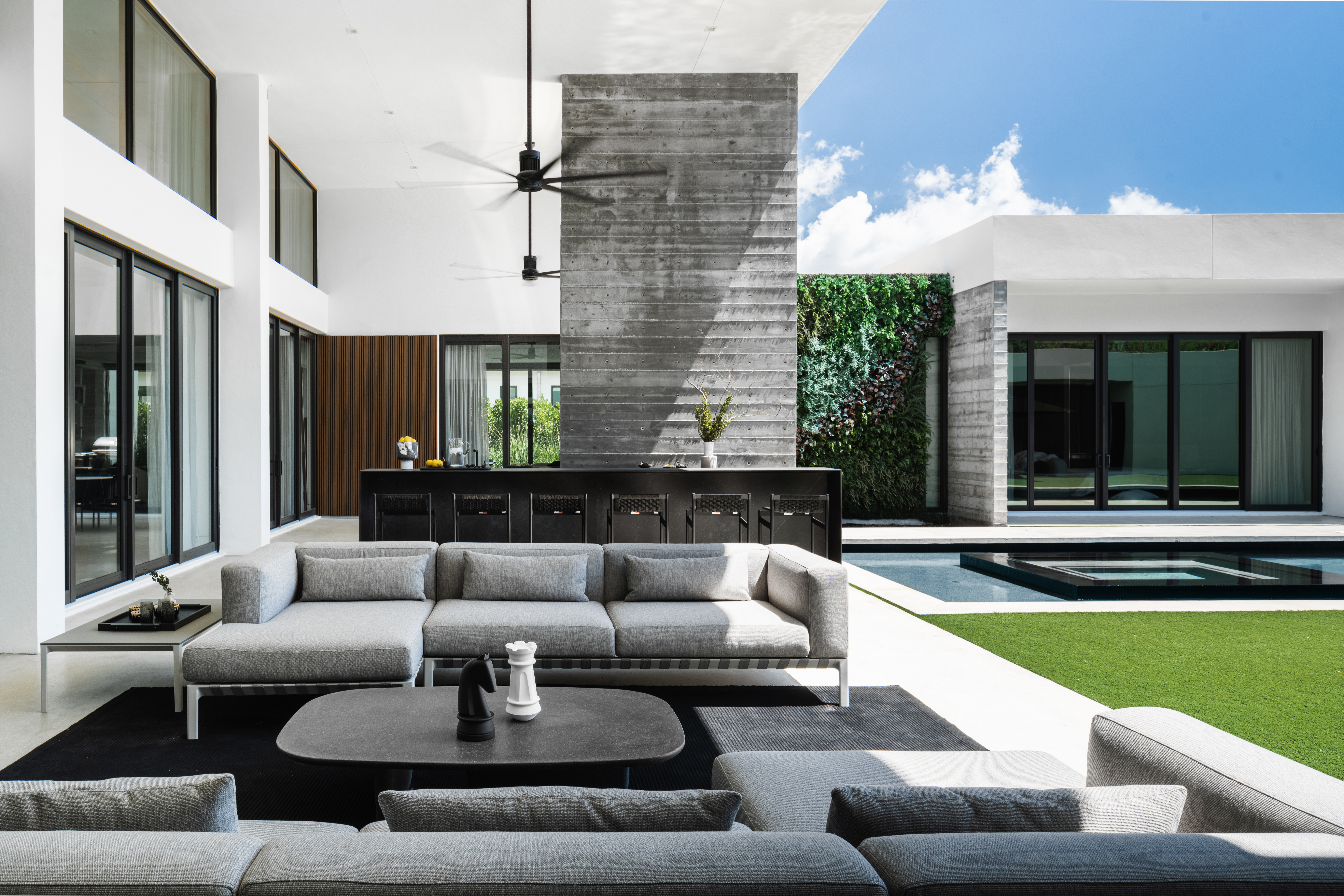 <a target='_blank' href='https://www.cosentino.com/fr-ca/inspiration/projets/pinecrest-by-bg'>Pinecrest by B+G</a> - B+G Design