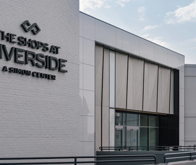 4 Riverside Riverside Mall