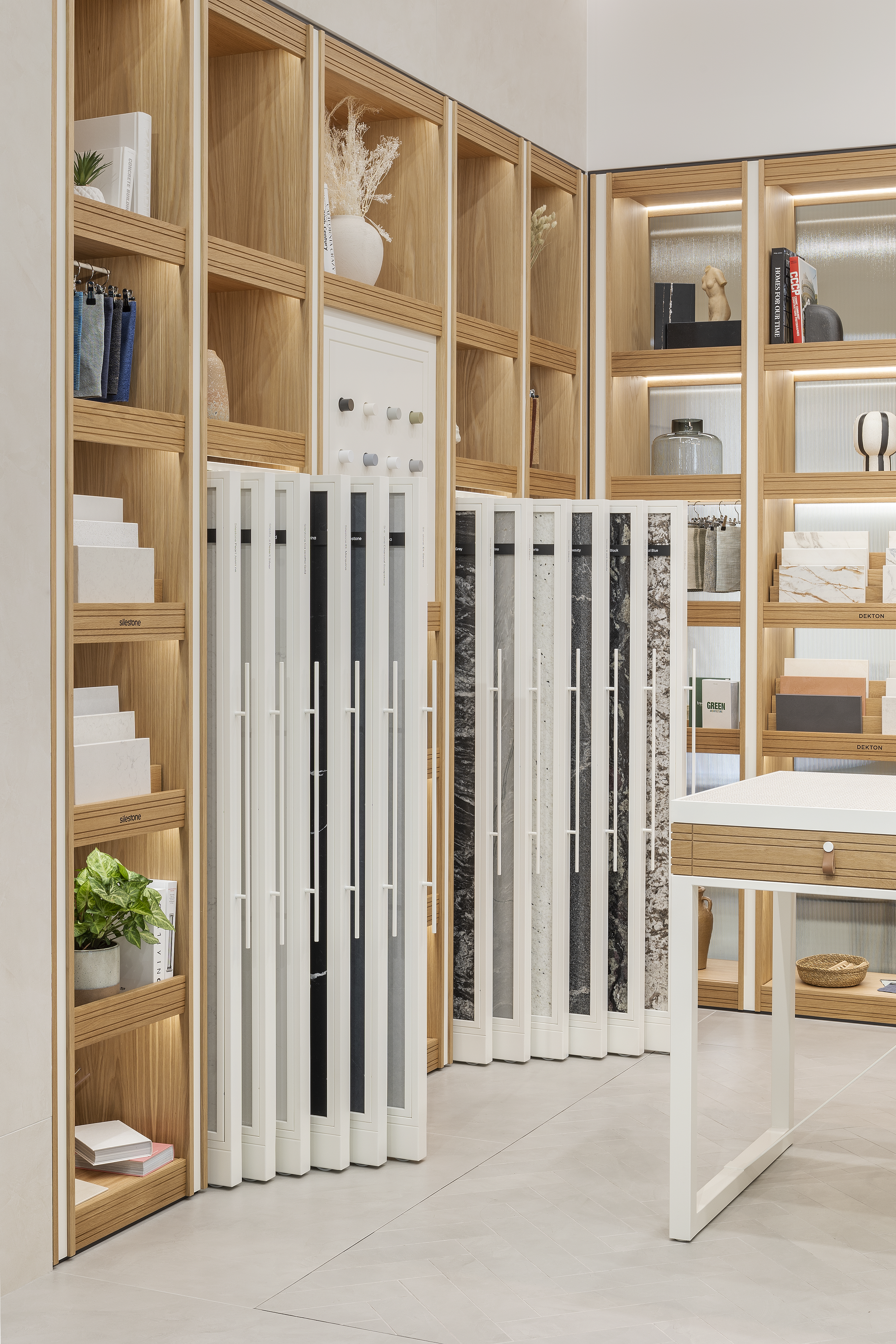 <a target='_blank' href='https://www.cosentino.com/nl-nl/inspiratie/projecten/cosentino-city-lisboa'>Cosentino City Lisboa</a>