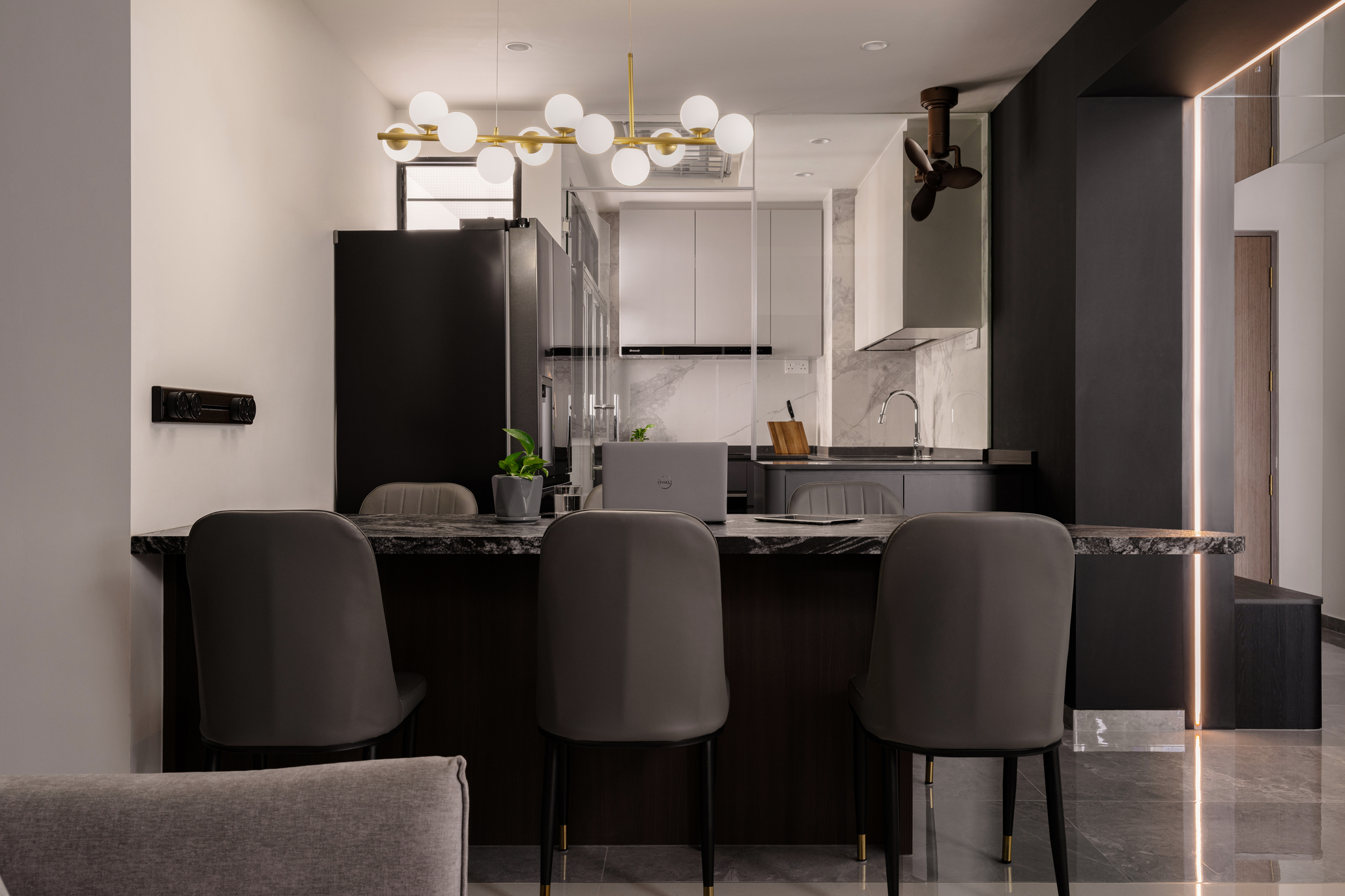 <a target='_blank' href='https://www.cosentino.com/fr-fr/inspiration/projets/sensa-dining-table'>Sensa Dining Table</a>