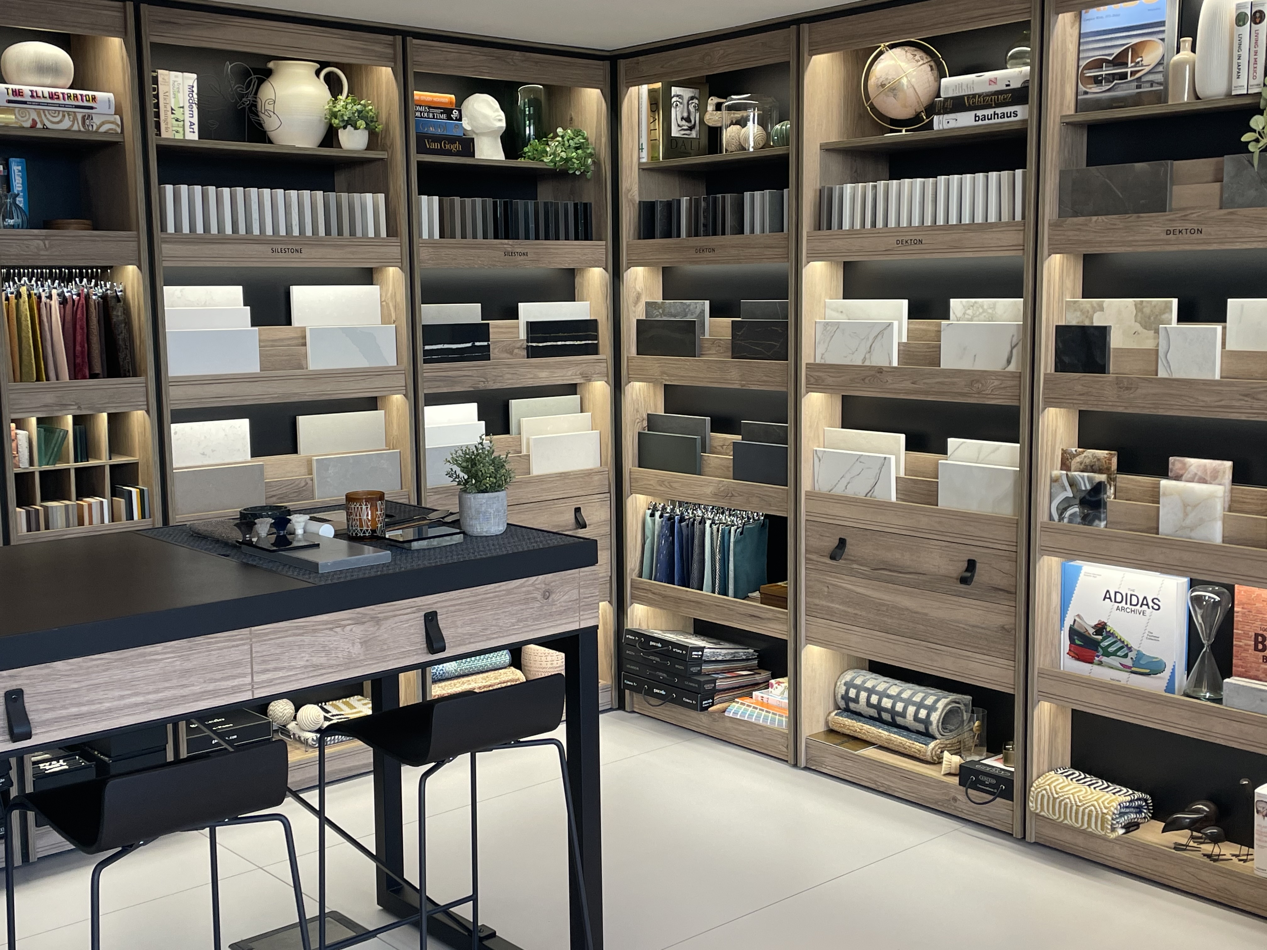 <a target='_blank' href='https://www.cosentino.com/en-ca/inspiration/projects/cosentino-city-milan'>Cosentino City Milan</a>