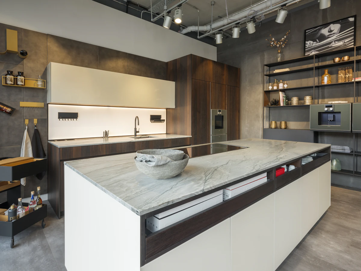 Platino Granite scene 1