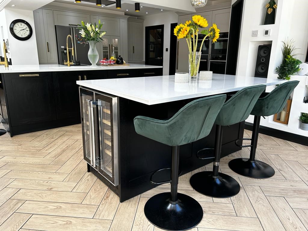 Bespoke Kitchen from our Luxury Hand Crafted & Hand Sprayed Shaker Range