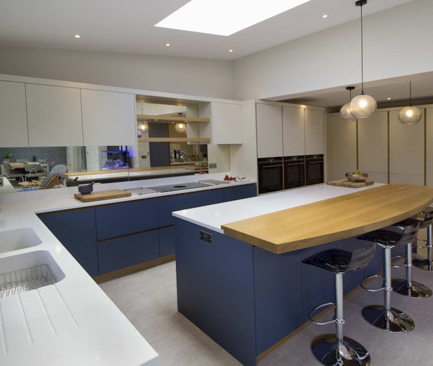 Modern Handle-less Kitchen