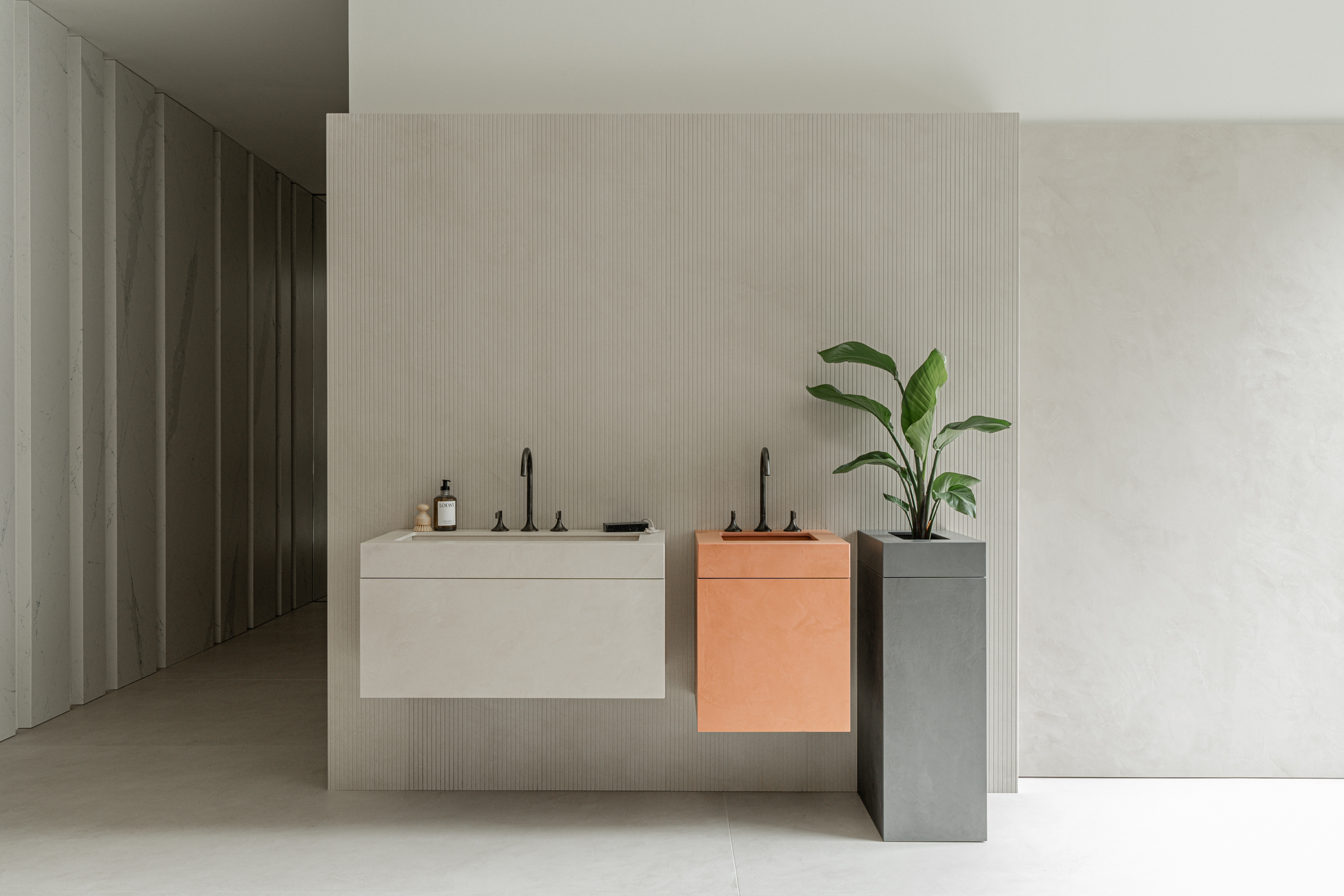 <a target='_blank' href='https://www.cosentino.com/pt-br/inspiration/projetos/dolmen-collection'>Dolmen Collection</a> - Frederik Delbart