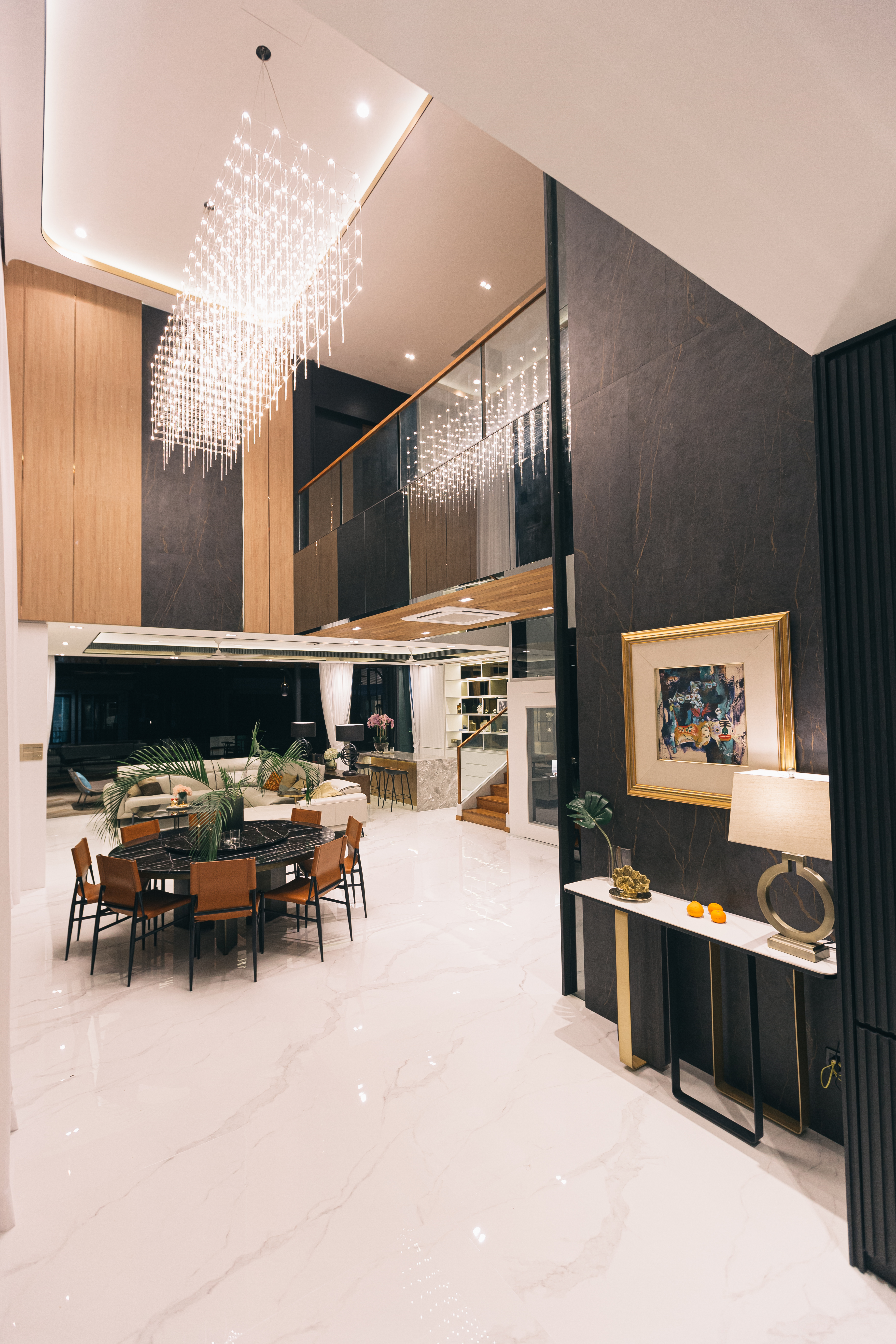 Opulent Oasis