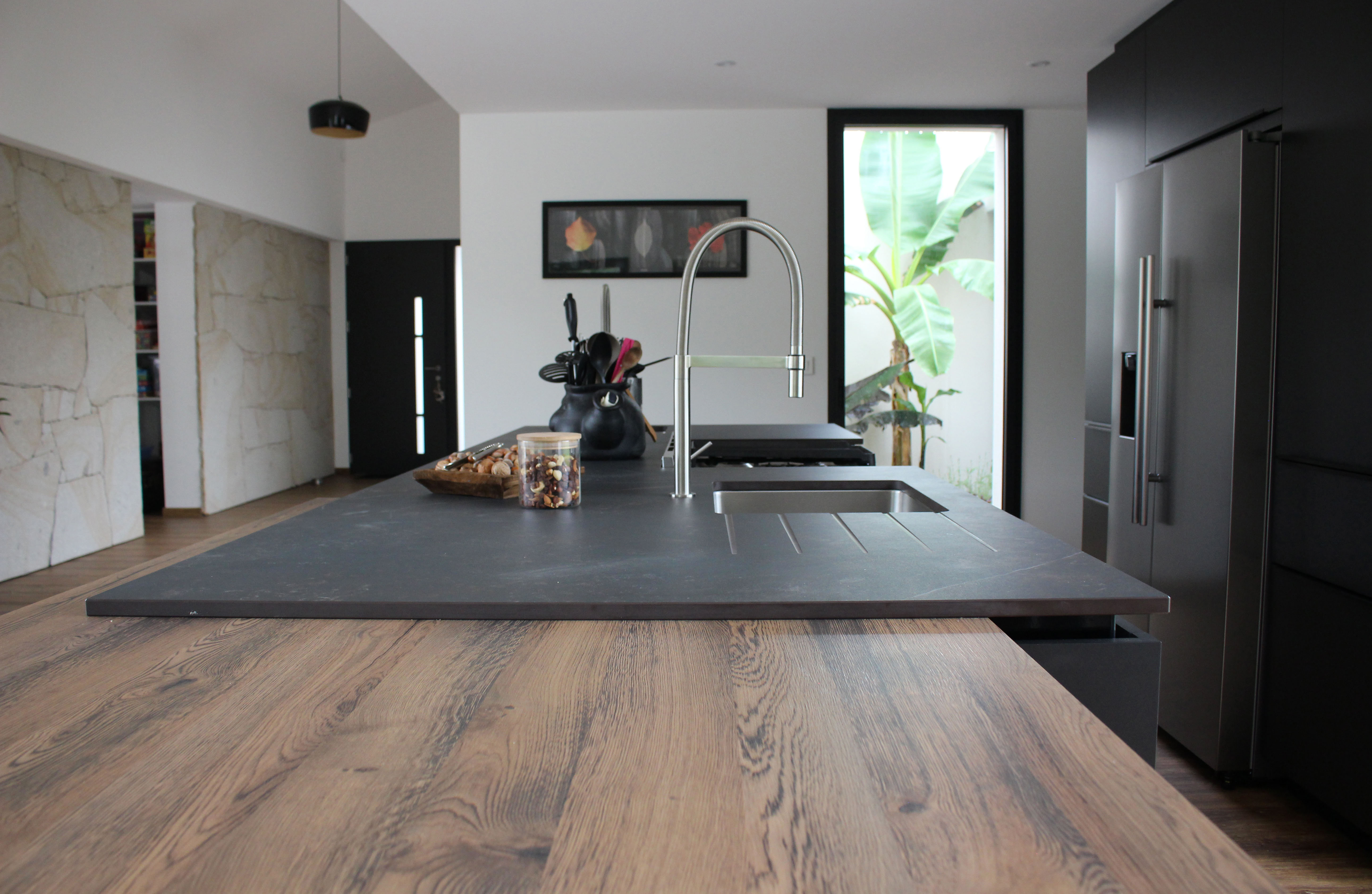 Cuisine contemporaine anthracite