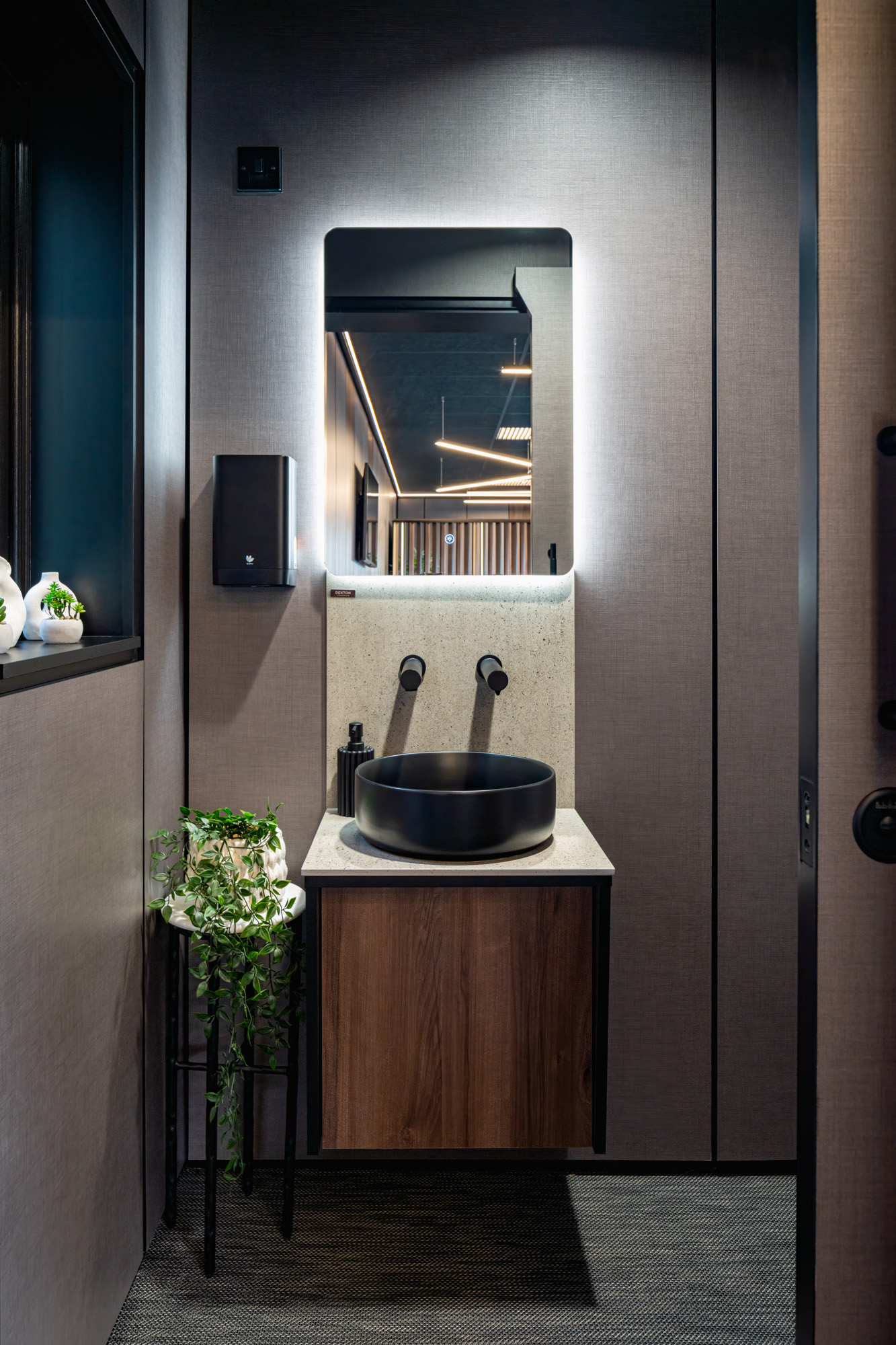 <a target='_blank' href='https://www.cosentino.com/da-dk/inspiration/projekter/kes-group'>KES Group</a> - KES Group