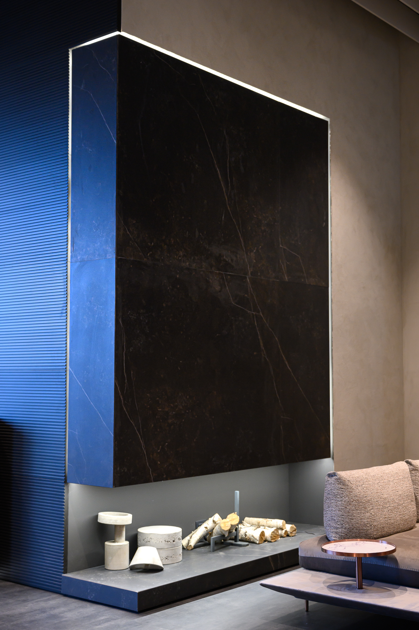 Fireplace & wall cladding