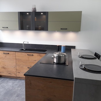 Cuisines Chalou with Dekton