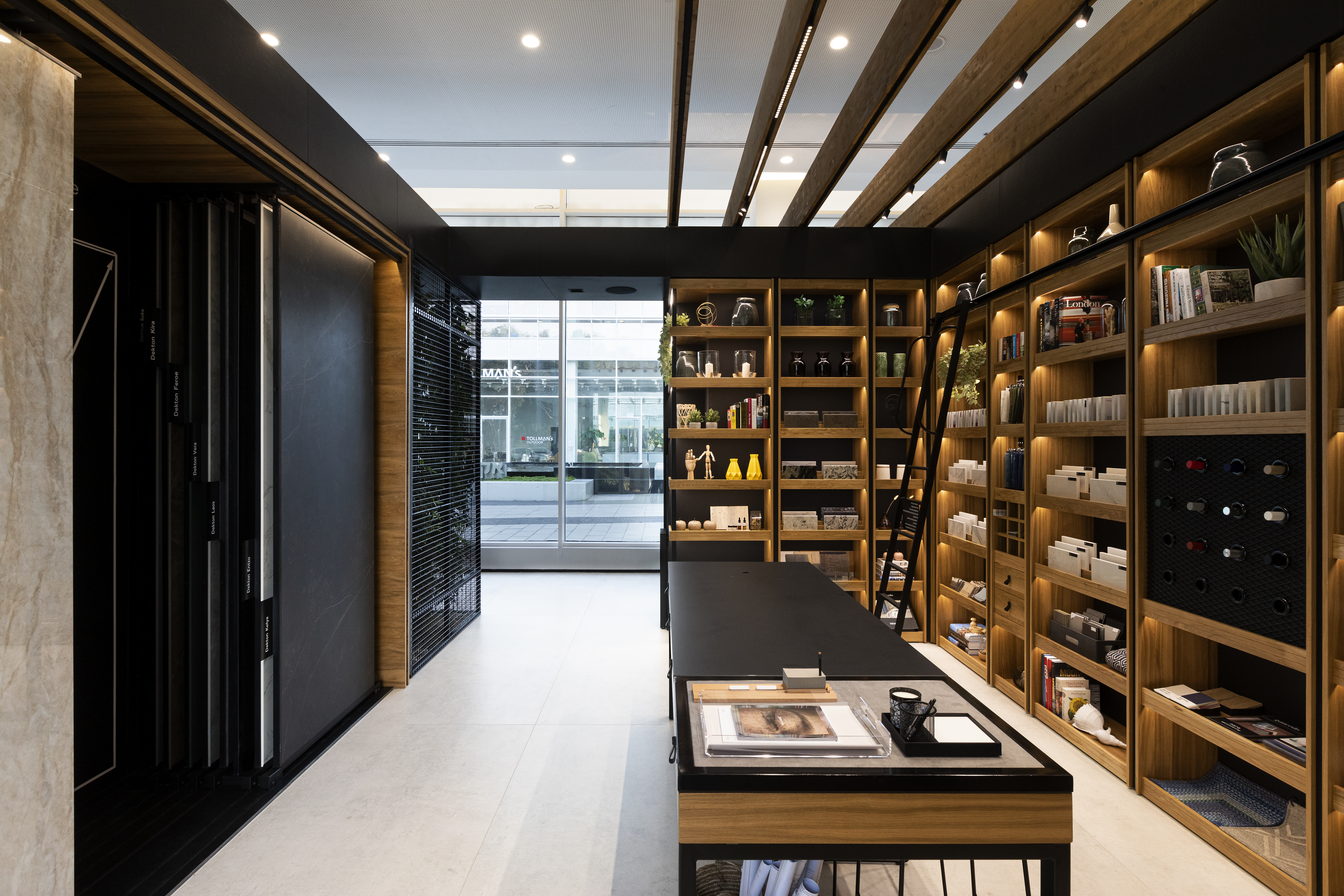 <a target='_blank' href='https://www.cosentino.com/nl-nl/inspiratie/projecten/cosentino-city-tel-aviv'>Cosentino City Tel Aviv</a>