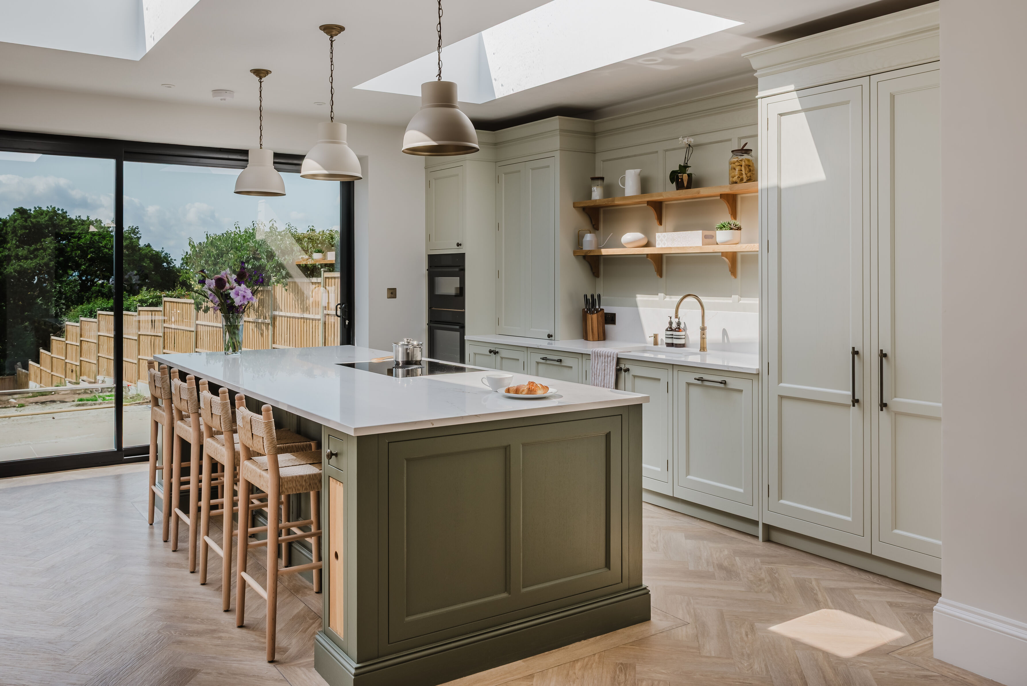 Cuisine contemporaine Noire et Bois