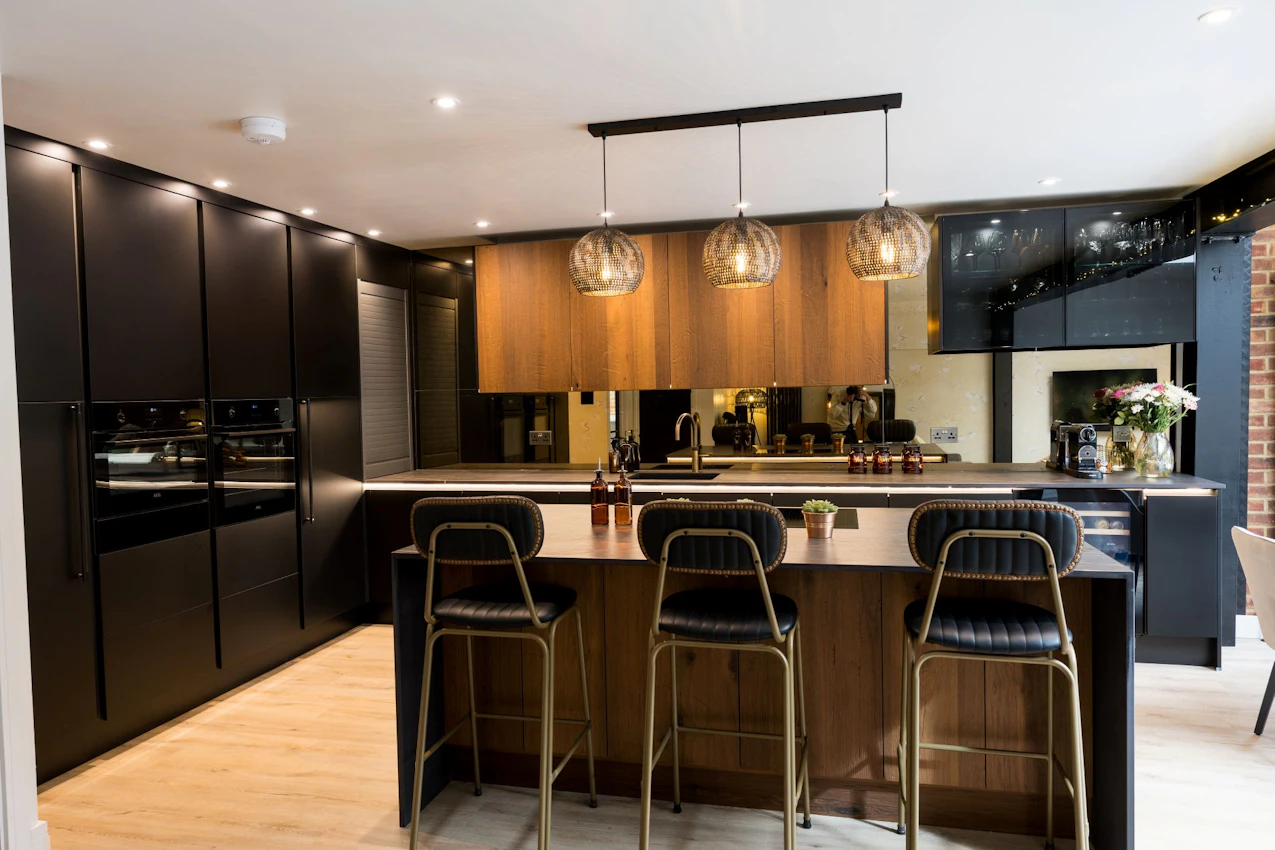 Modern dark kitchen