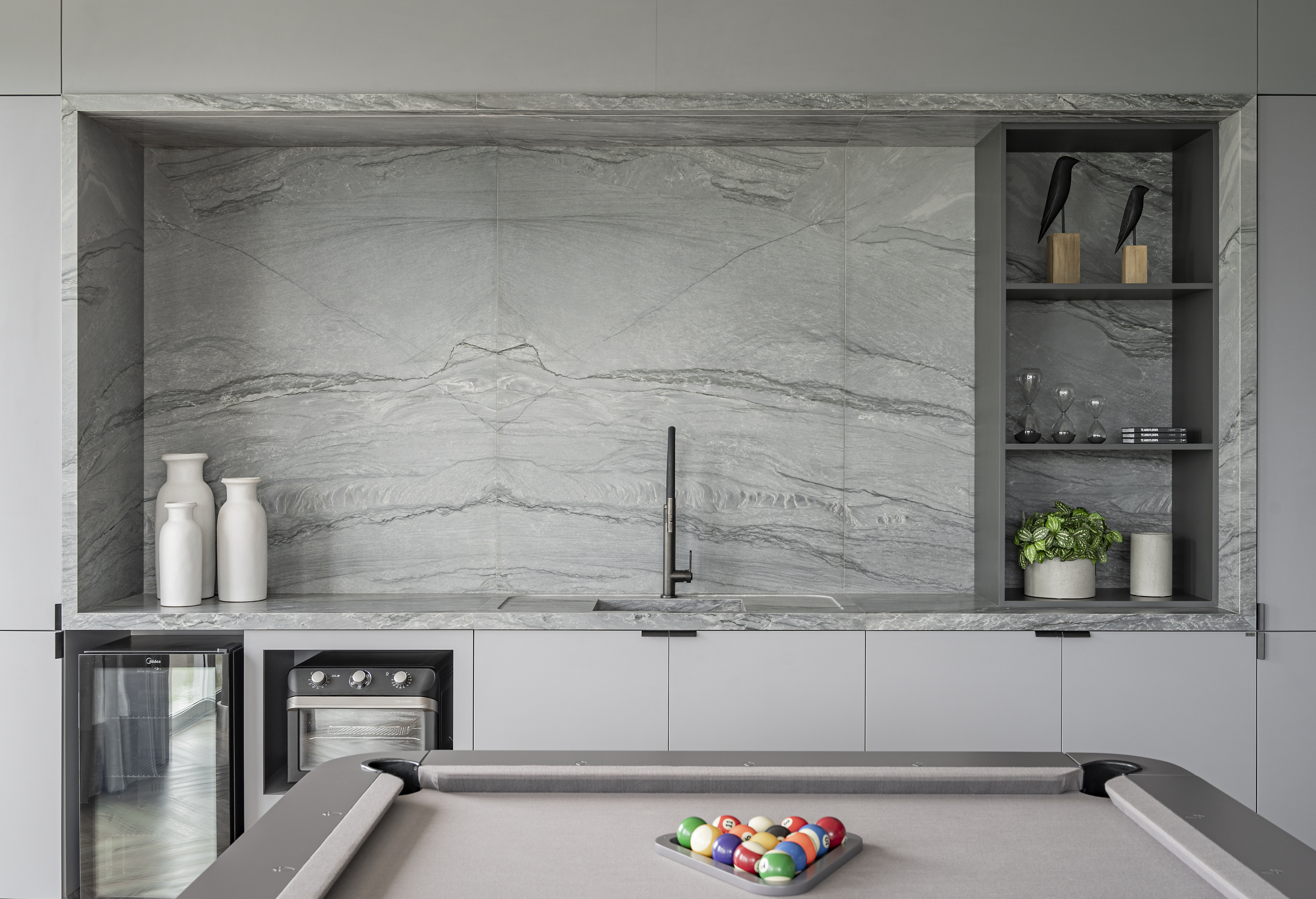 <a target='_blank' href='https://www.cosentino.com/es/inspiracion/proyectos/costa-azul-clube-residencial'>Costa Azul clube residencial</a> - Taty Irie Arquitetura