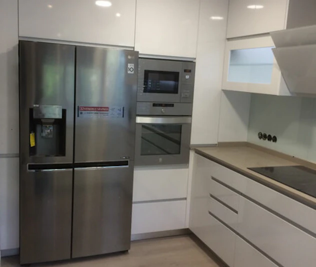 COCINA BLANCO AR CON U ERO METALICO cocina-blanco-ar-con-u-ero-metalico