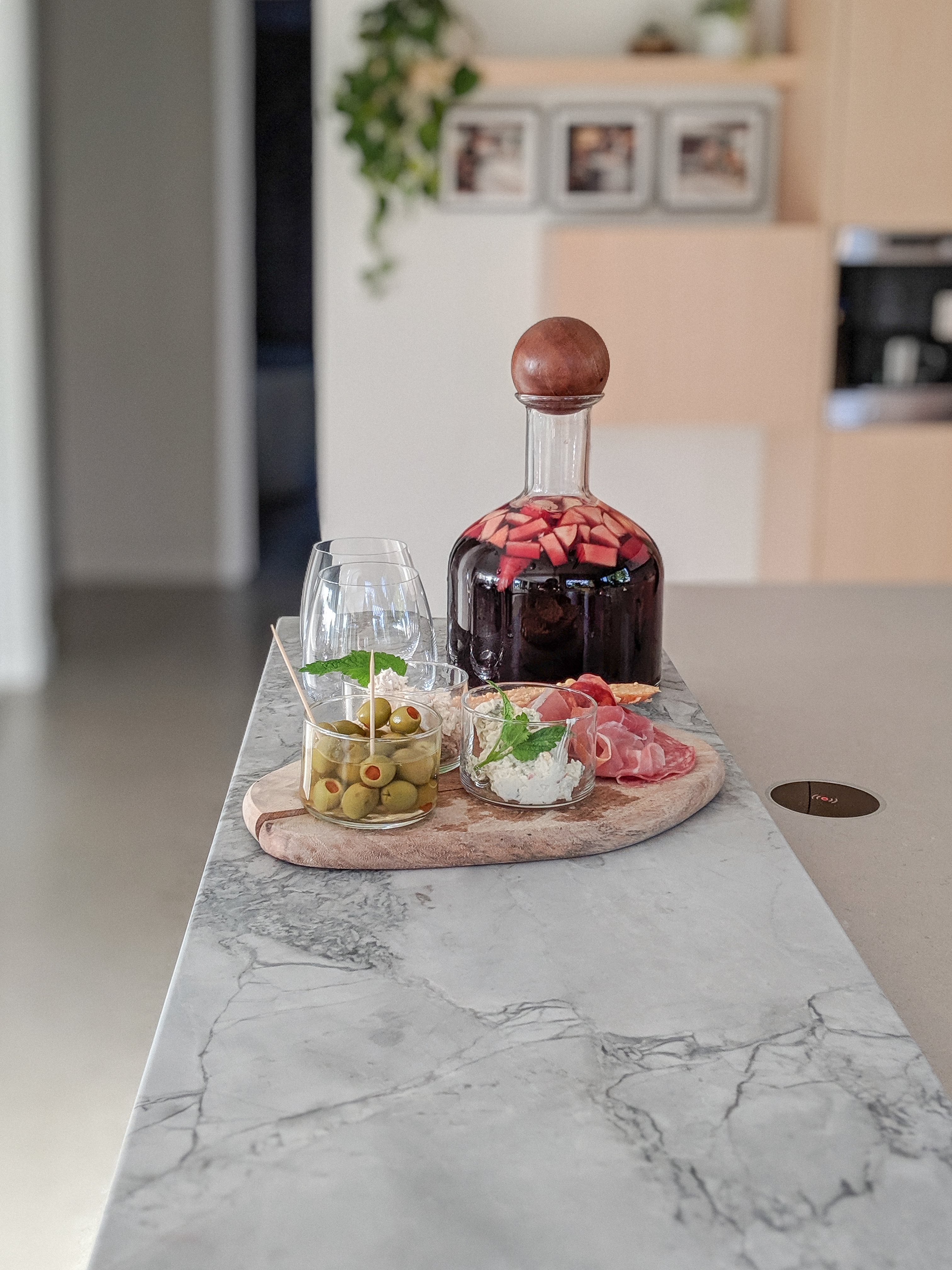 <a target='_blank' href='https://www.cosentino.com/pt-br/inspiration/projetos/zeek-living-natural-stone-arabescato-kitchen-table-and-countertop-6'>Zeek Living_ Natural Stone Arabescato Kitchen_ Table and Countertop_6</a>