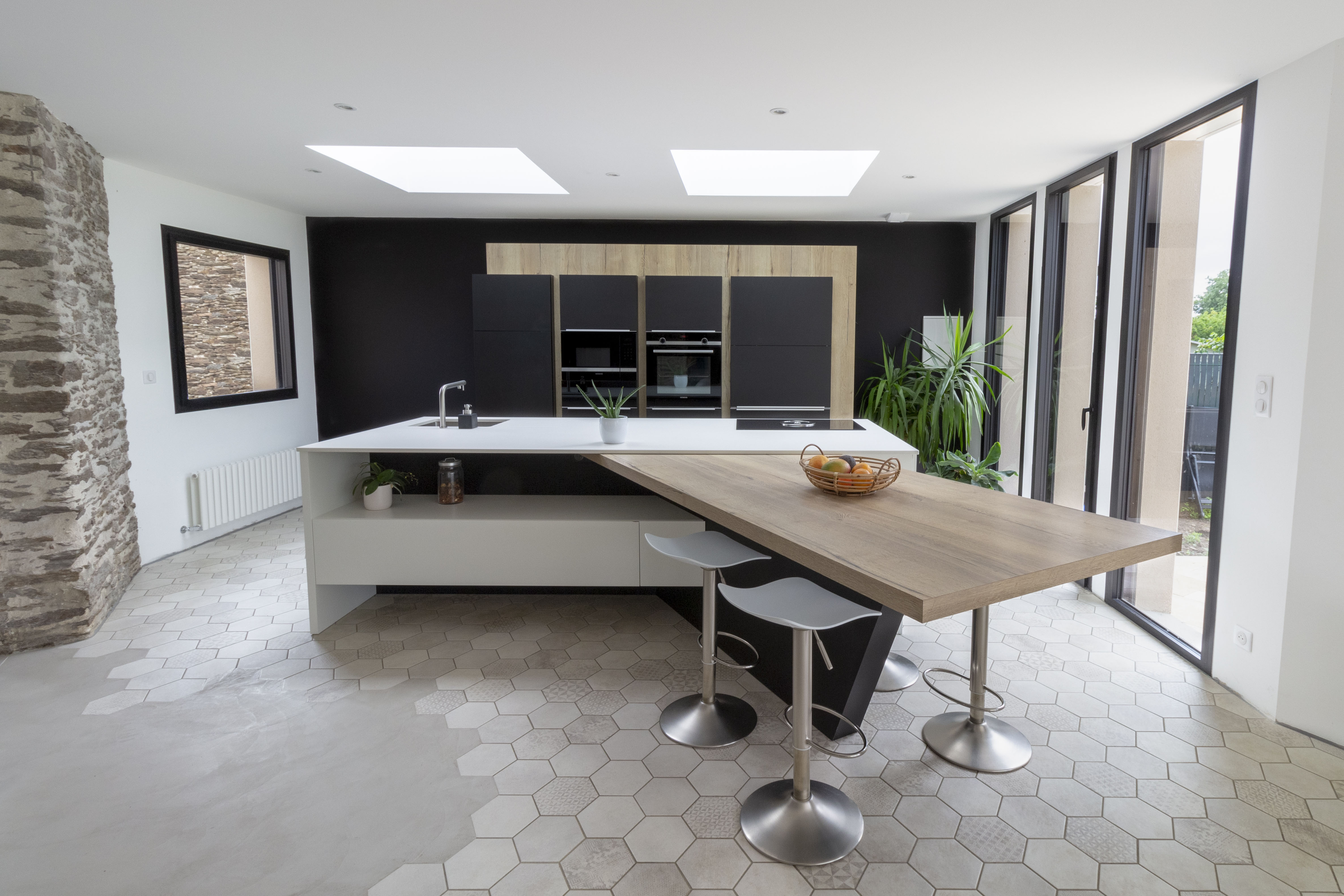 Cuisine contemporaine Noire et Bois