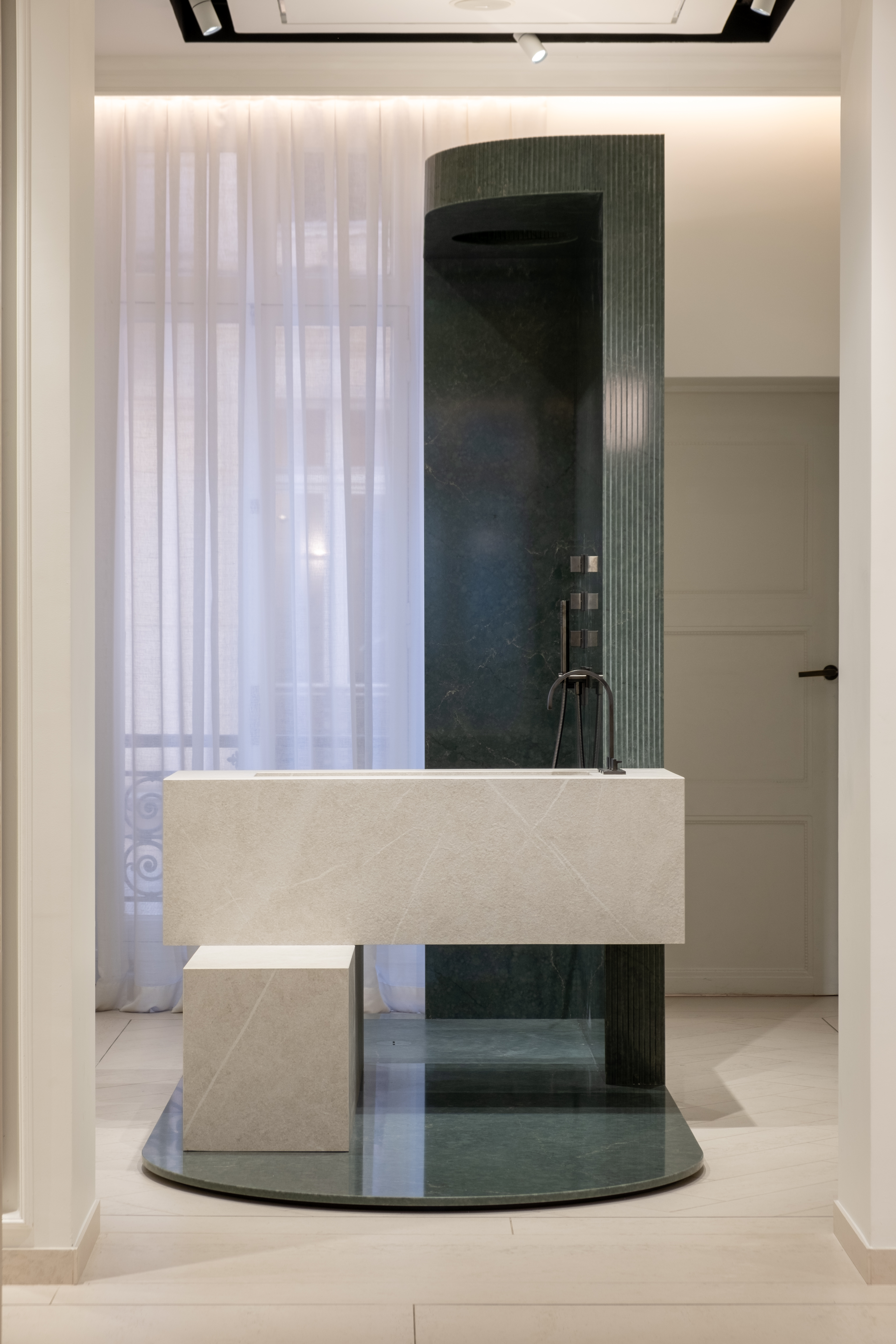 <a target='_blank' href='https://www.cosentino.com/es/inspiracion/proyectos/les-pierres-sauvages'>Les Pierres sauvages</a> - Potentiel Architecte