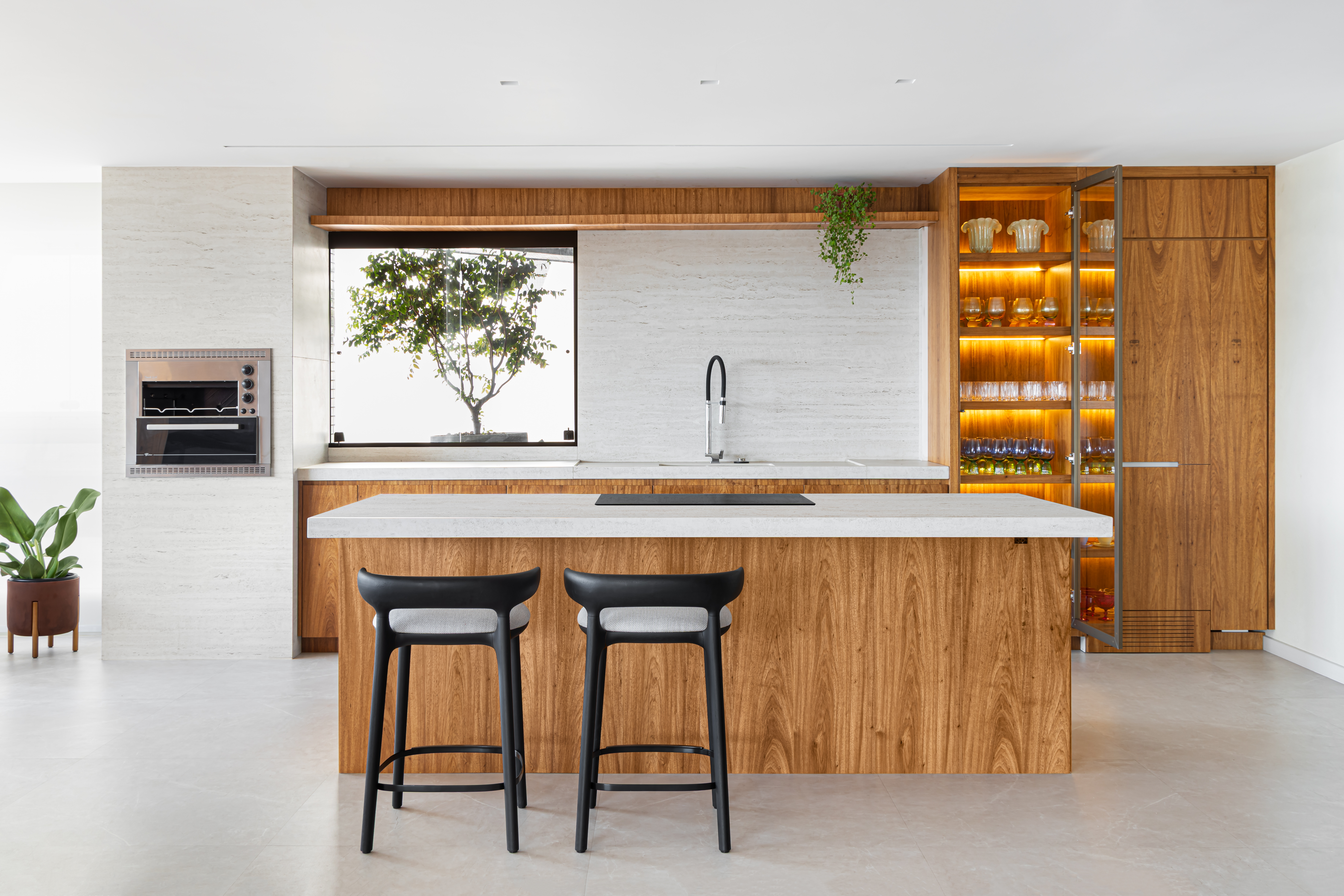 <a target='_blank' href='https://www.cosentino.com/en-nz/inspiration/projects/apto-c-v'>APTO C V</a> - Carolina Ferraz Arquitetura