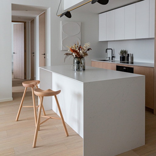 Kitchen at interior architect Alina Undusk with Silestone Et Statuario