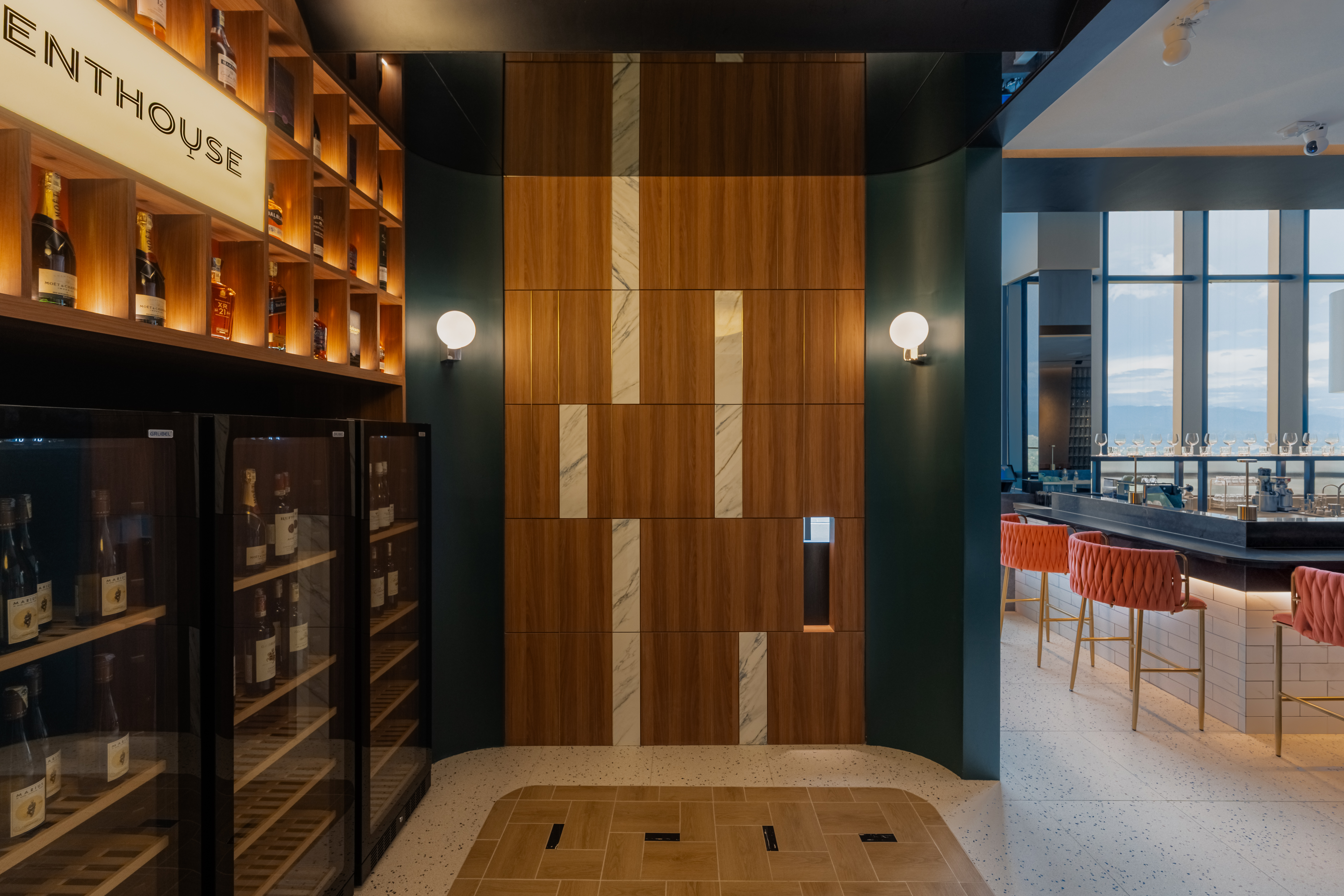 <a target='_blank' href='https://www.cosentino.com/da-dk/inspiration/projekter/penthouse-by-mom-designer'>Penthouse by MOM Designer</a> - MOM Designer House