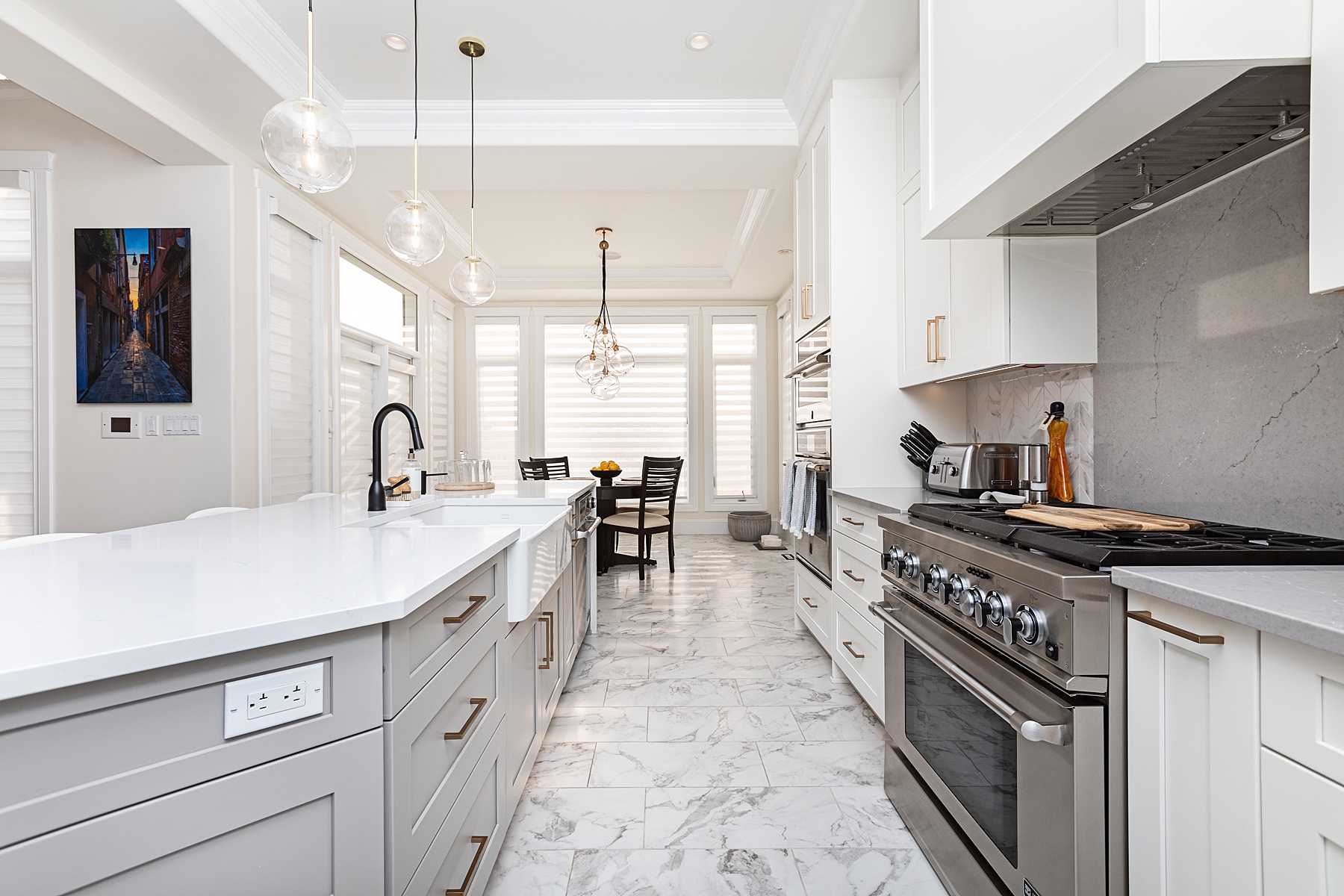 The Pinnacle Project - Kitchen