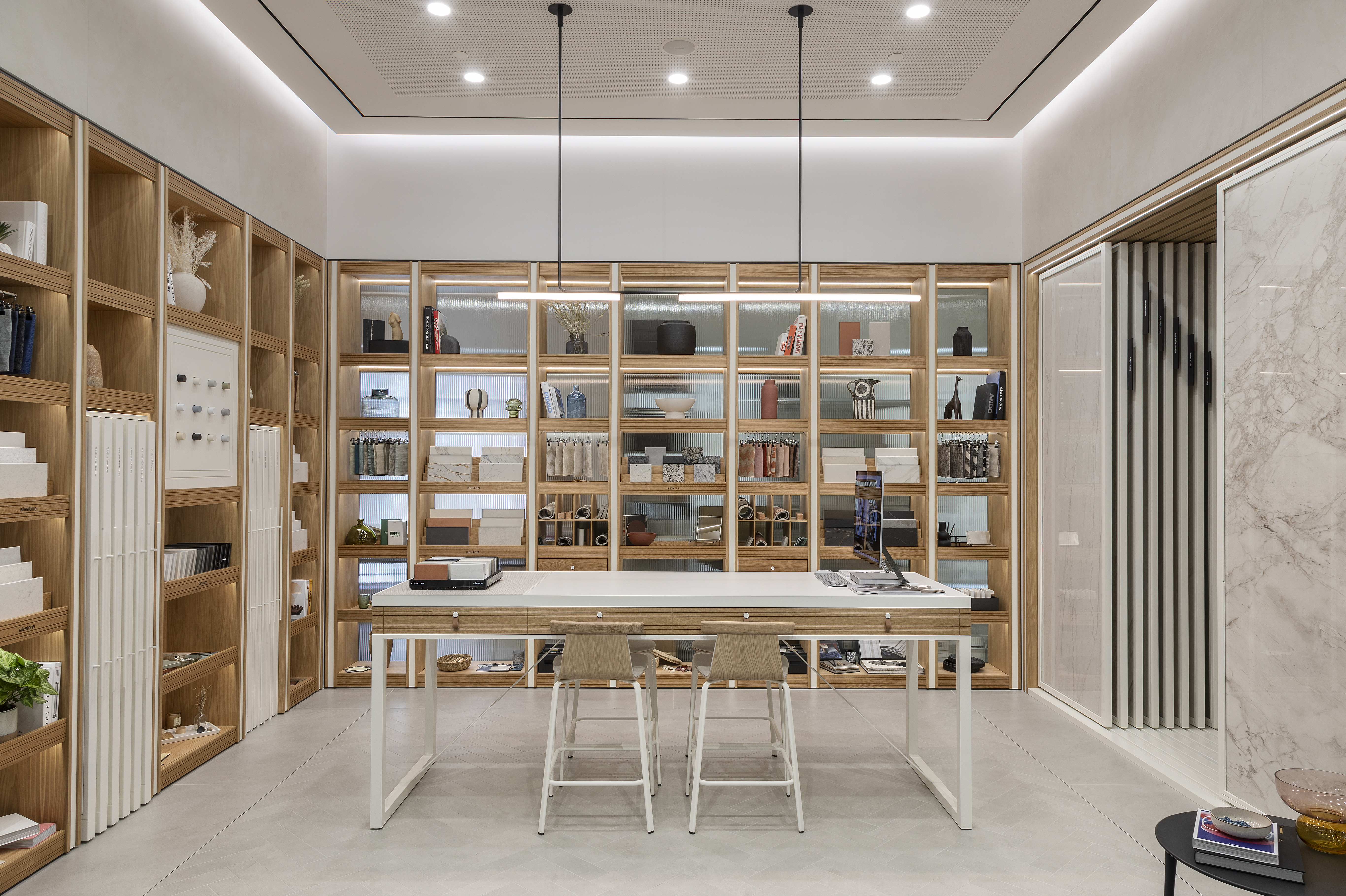 <a target='_blank' href='https://www.cosentino.com/nl-nl/inspiratie/projecten/cosentino-city-lisboa'>Cosentino City Lisboa</a>