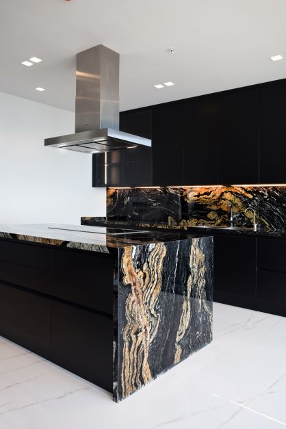 Stunning Luxury Penthouse To Rent In The Heart Of The Cbd