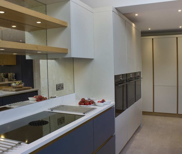 Modern Handle-less Kitchen