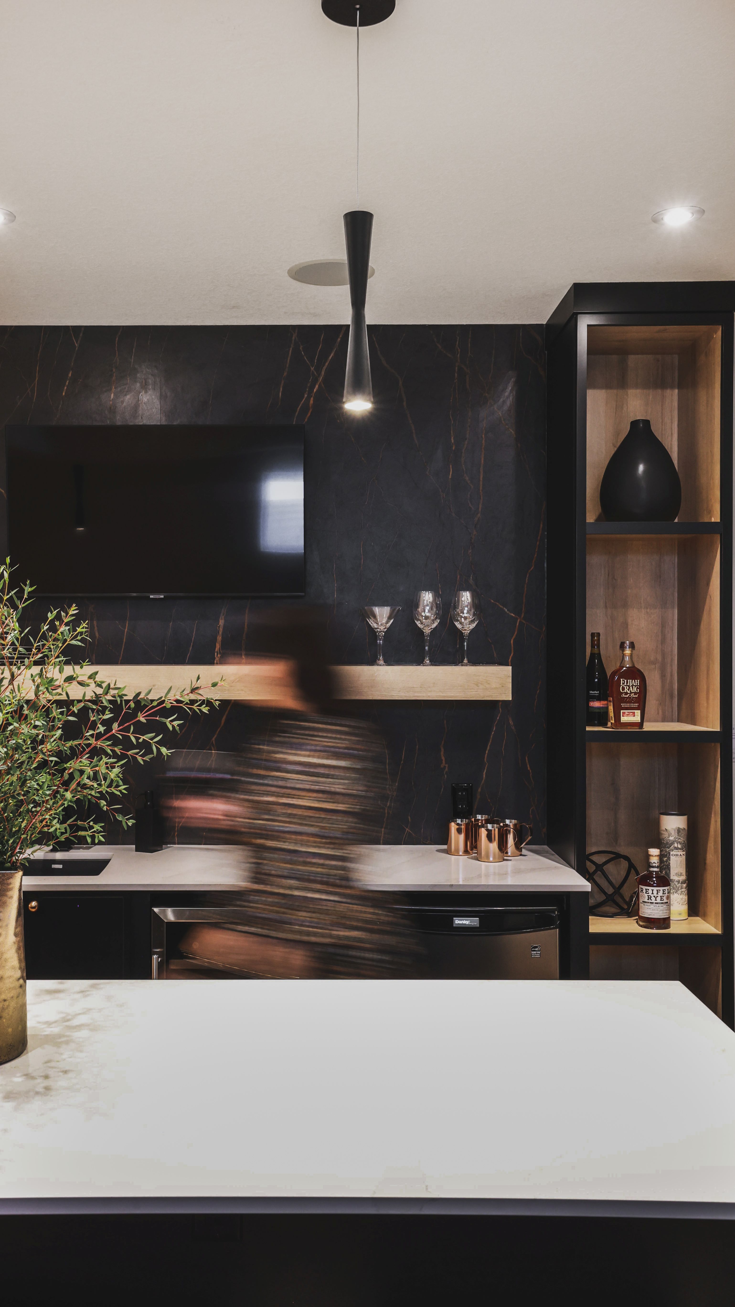 Contemporary bar