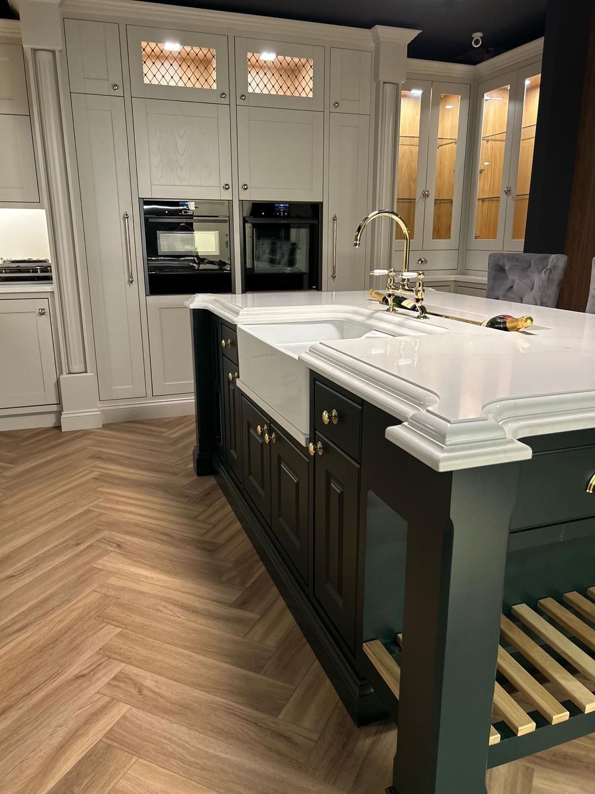 Bespoke In-frame Shaker Kitchen with statement island