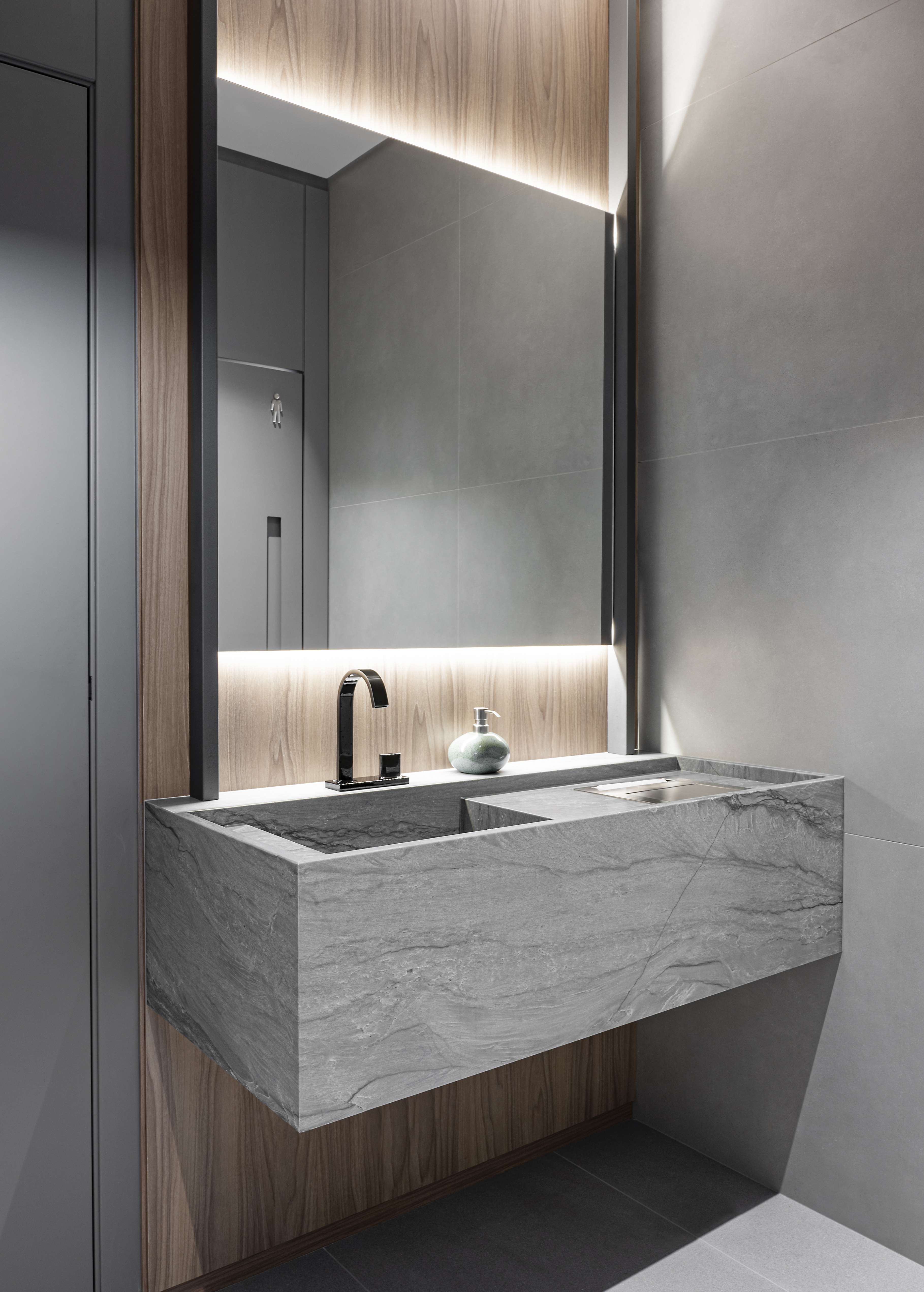 <a target='_blank' href='https://www.cosentino.com/en-sg/inspiration/projects/costa-azul-clube-residencial'>Costa Azul clube residencial</a> - Taty Irie Arquitetura