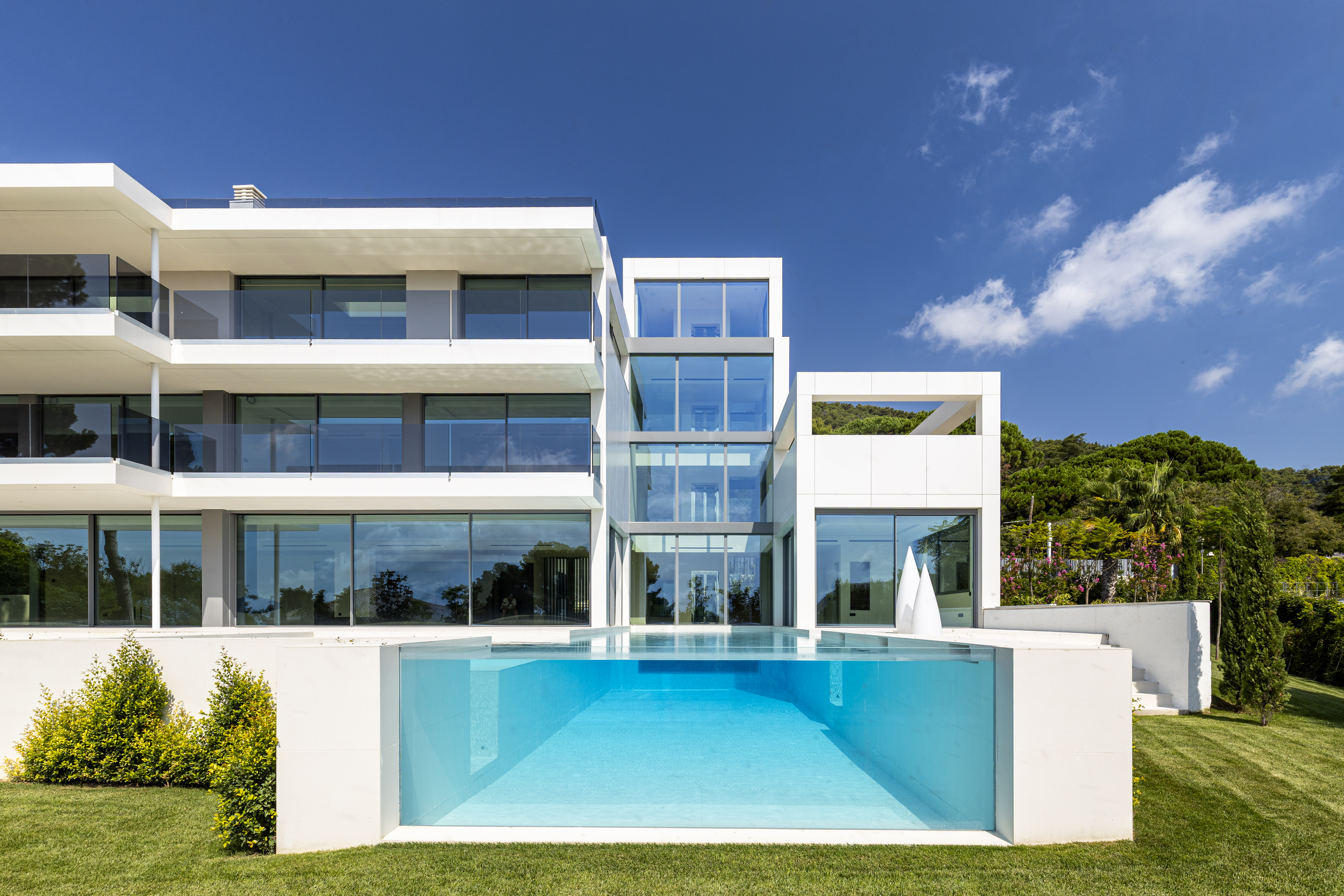 <a target='_blank' href='https://www.cosentino.com/inspiration/projects/villa-panama'>Villa Panamá</a> - Ricard Armengol Ballester (Architect) and Daniel Expósito (Project Manager - Disnay Proyectos SL)