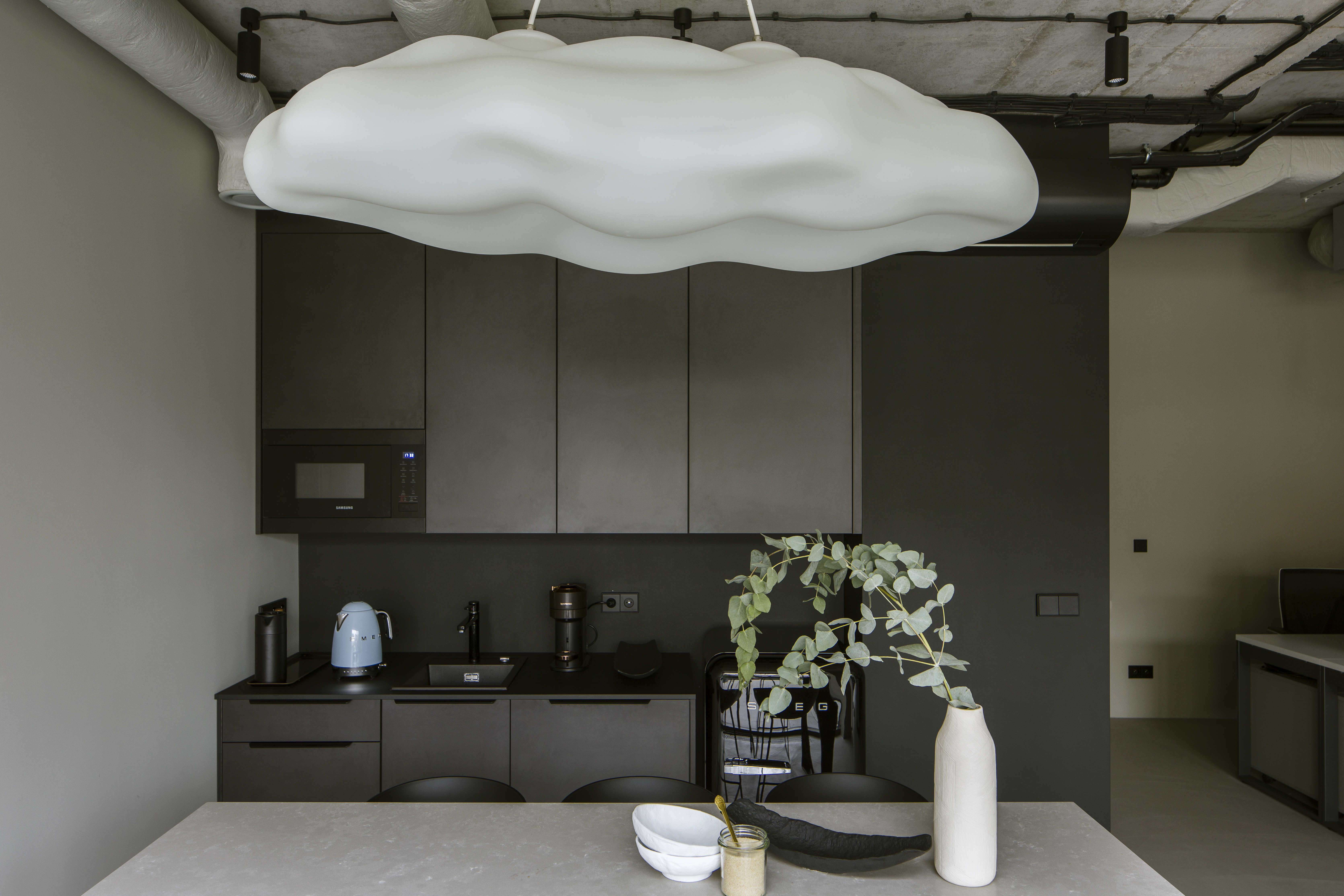 <a target='_blank' href='https://www.cosentino.com/usa/inspiration/projects/otofilm-office-space'>OtoFilm office space </a> - Patrycja Suszek-Rączkowska, PoCo Design