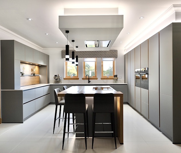 Luxurious oak detail kitchen