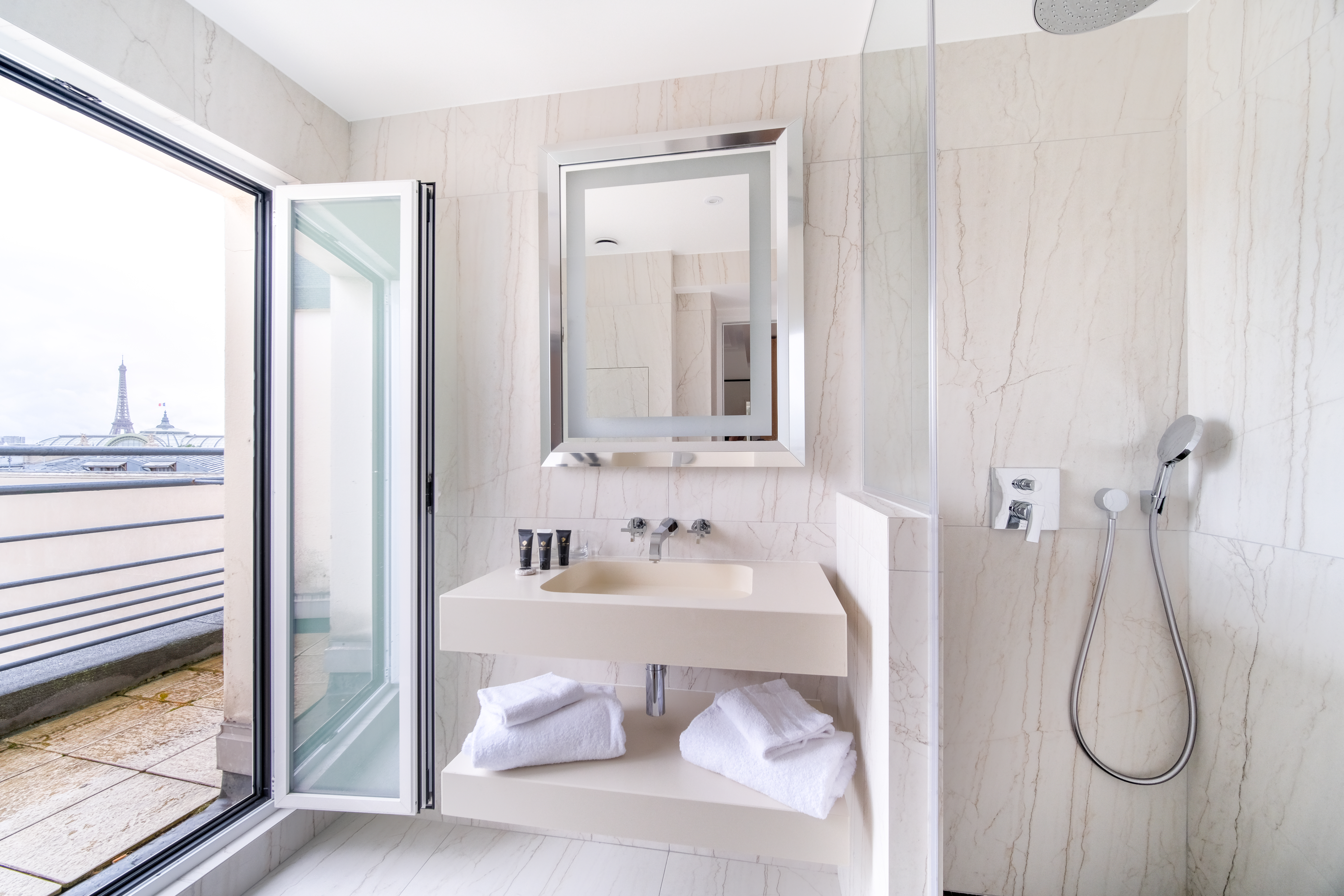 <a target='_blank' href='https://www.cosentino.com/usa/inspiration/projects/hotel-castiglione'>Hotel Castiglione</a>