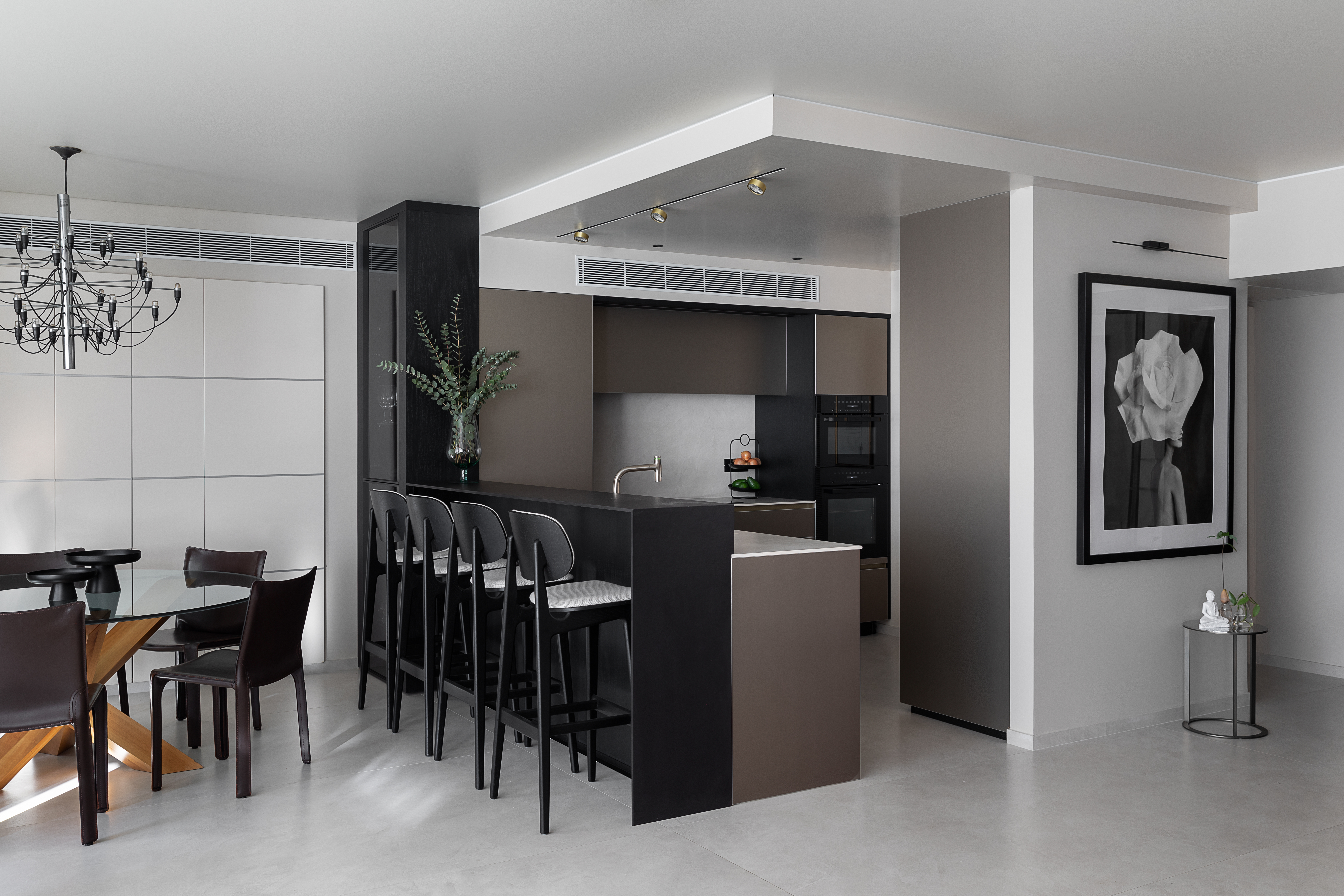 <a target='_blank' href='https://www.cosentino.com/en-ca/inspiration/projects/seaside-apartment-in-tel-aviv'>Seaside Apartment in Tel Aviv</a> - Barbara Poryngier Perach, Interior Planning and Design