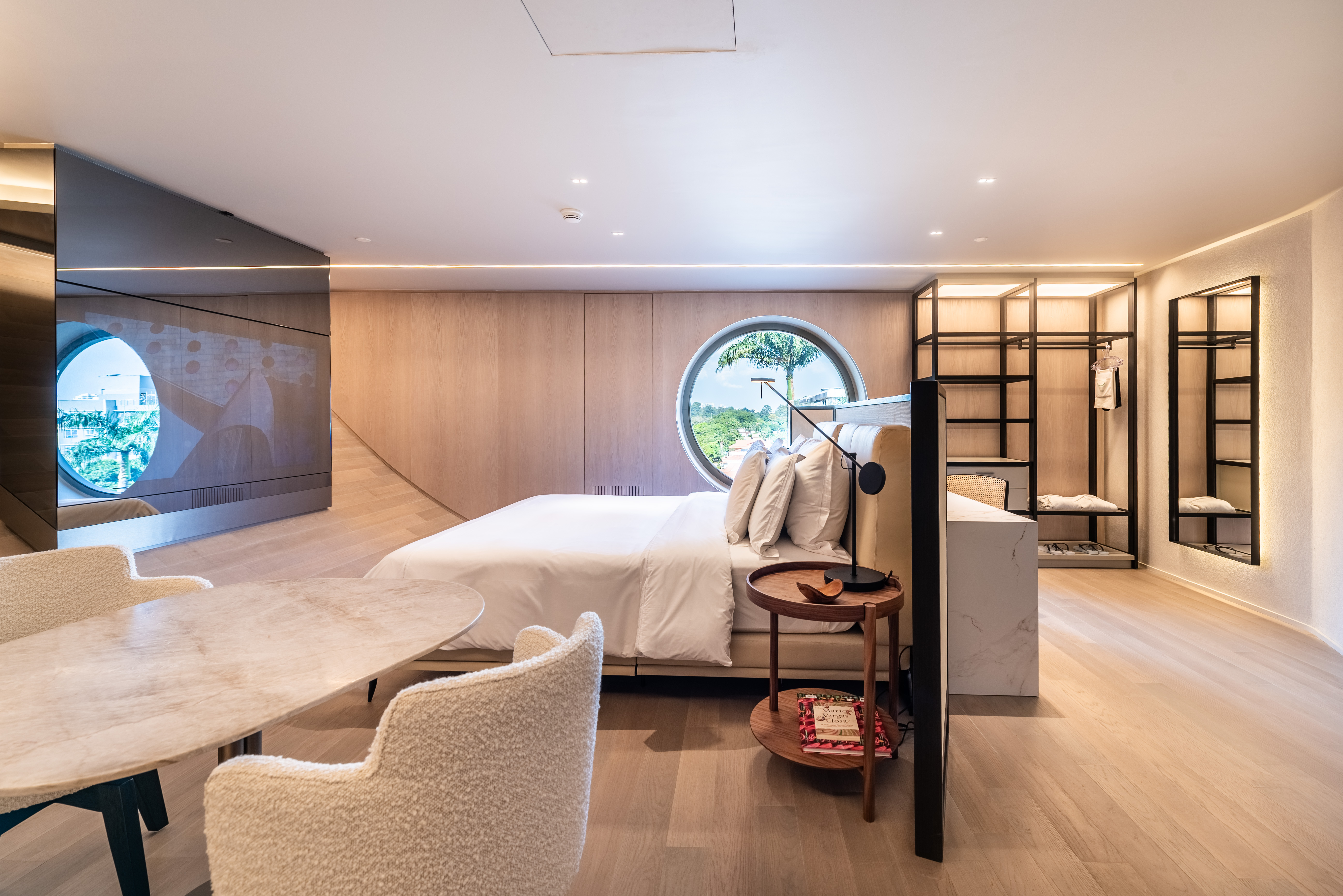 Hotel Unique