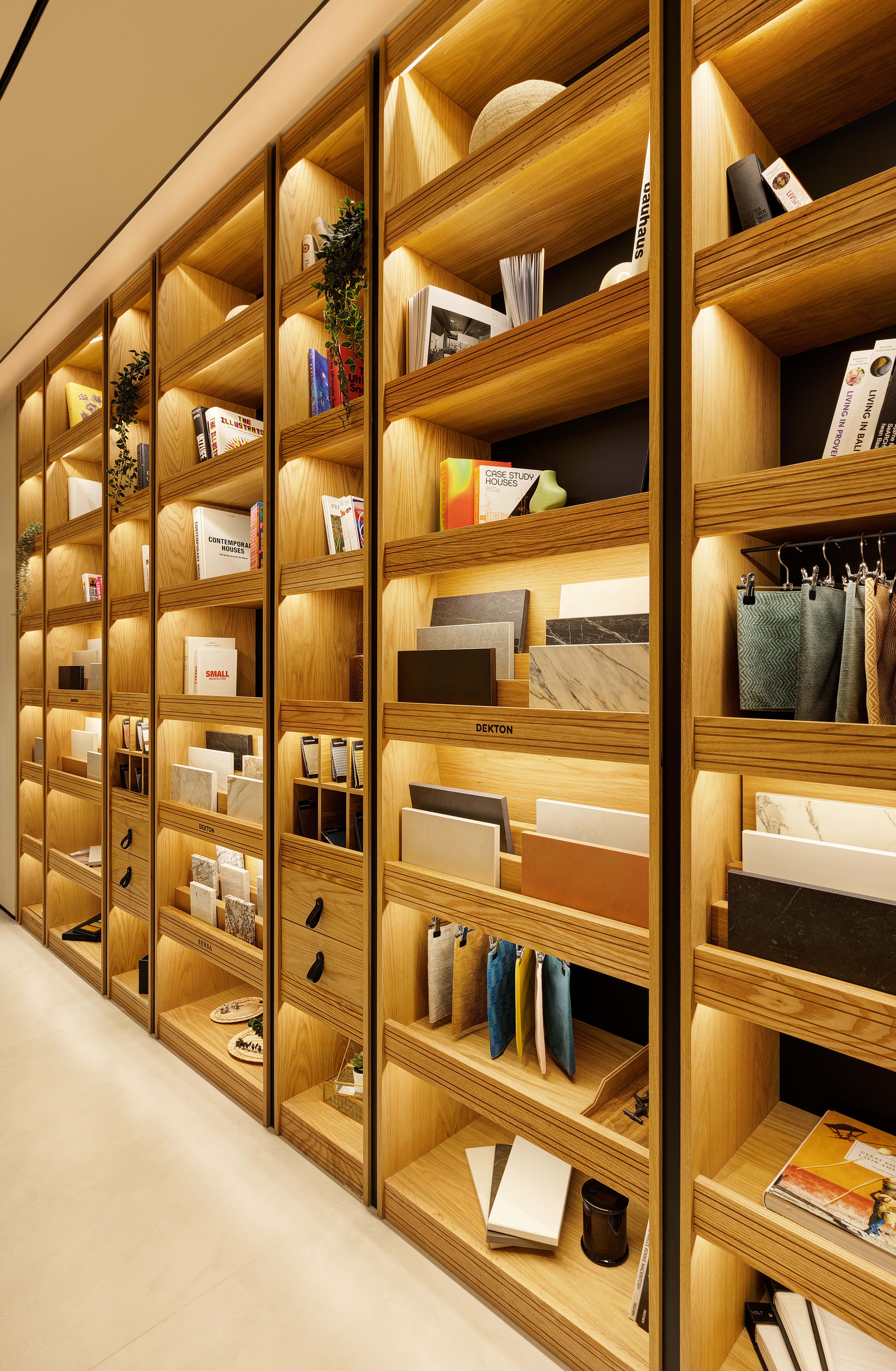 <a target='_blank' href='https://www.cosentino.com/en-ca/inspiration/projects/cosentino-city-estambul'>Cosentino City Estambul</a>